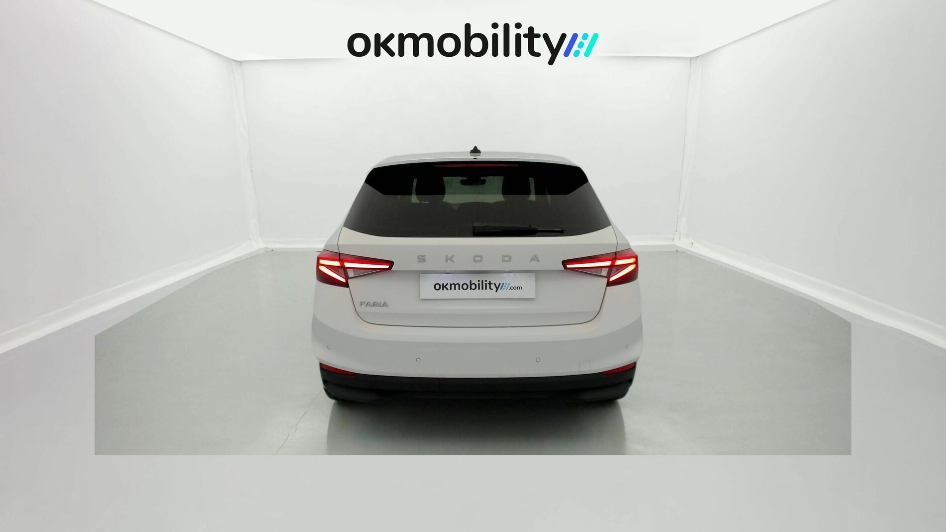 skoda fabia selection 1.0 MPI 80 2024 blanco candy 9