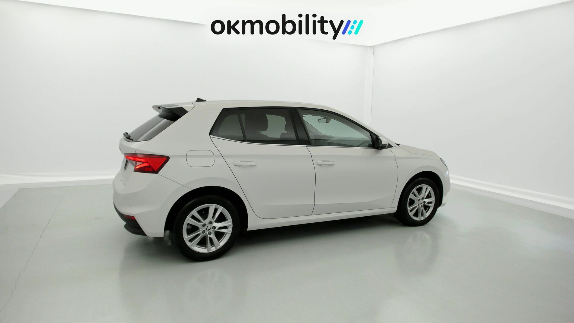 skoda fabia selection 1.0 MPI 80 2024 blanco candy 11