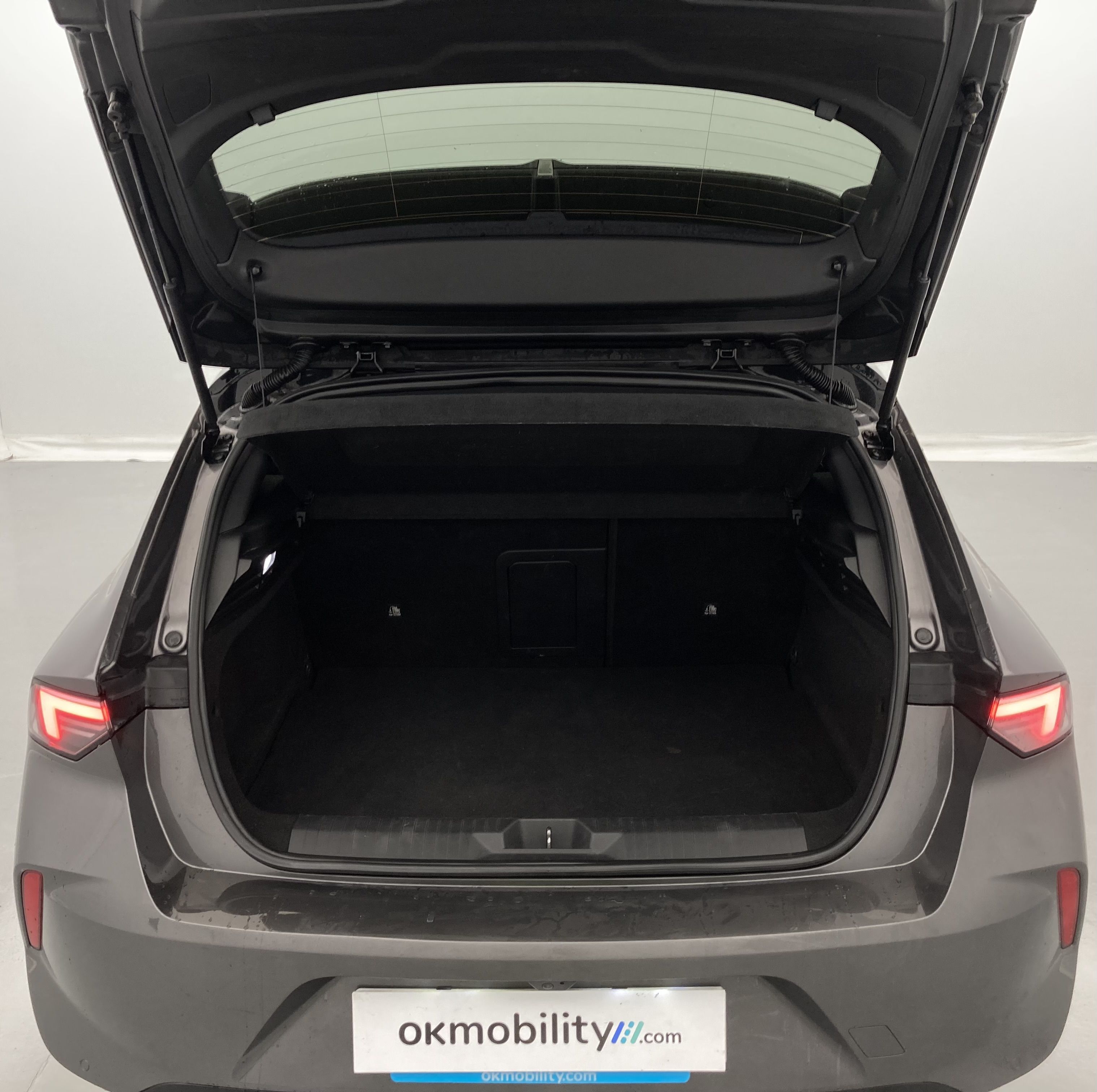 opel astra gs 1.6T PHEV 180 AT 2023 vulkan grey 22