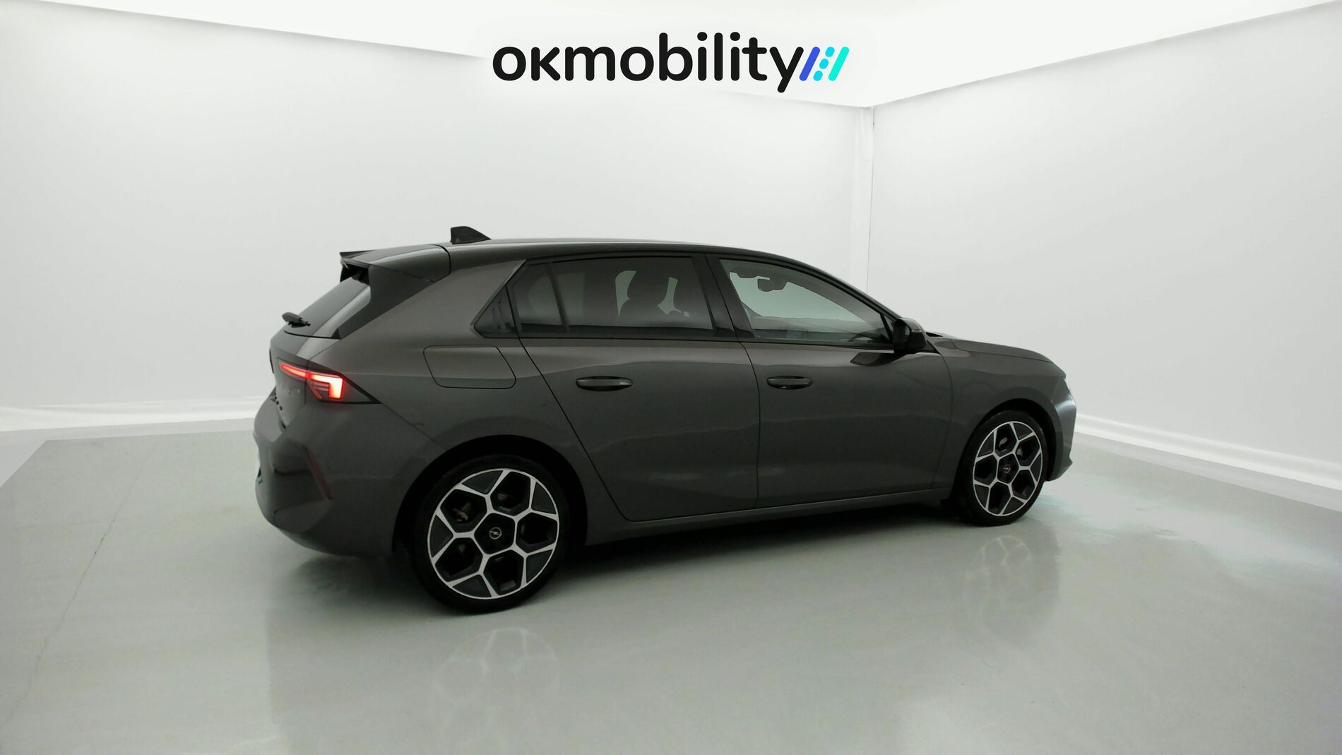 opel astra gs 1.6T PHEV 180 AT 2023 vulkan grey 11