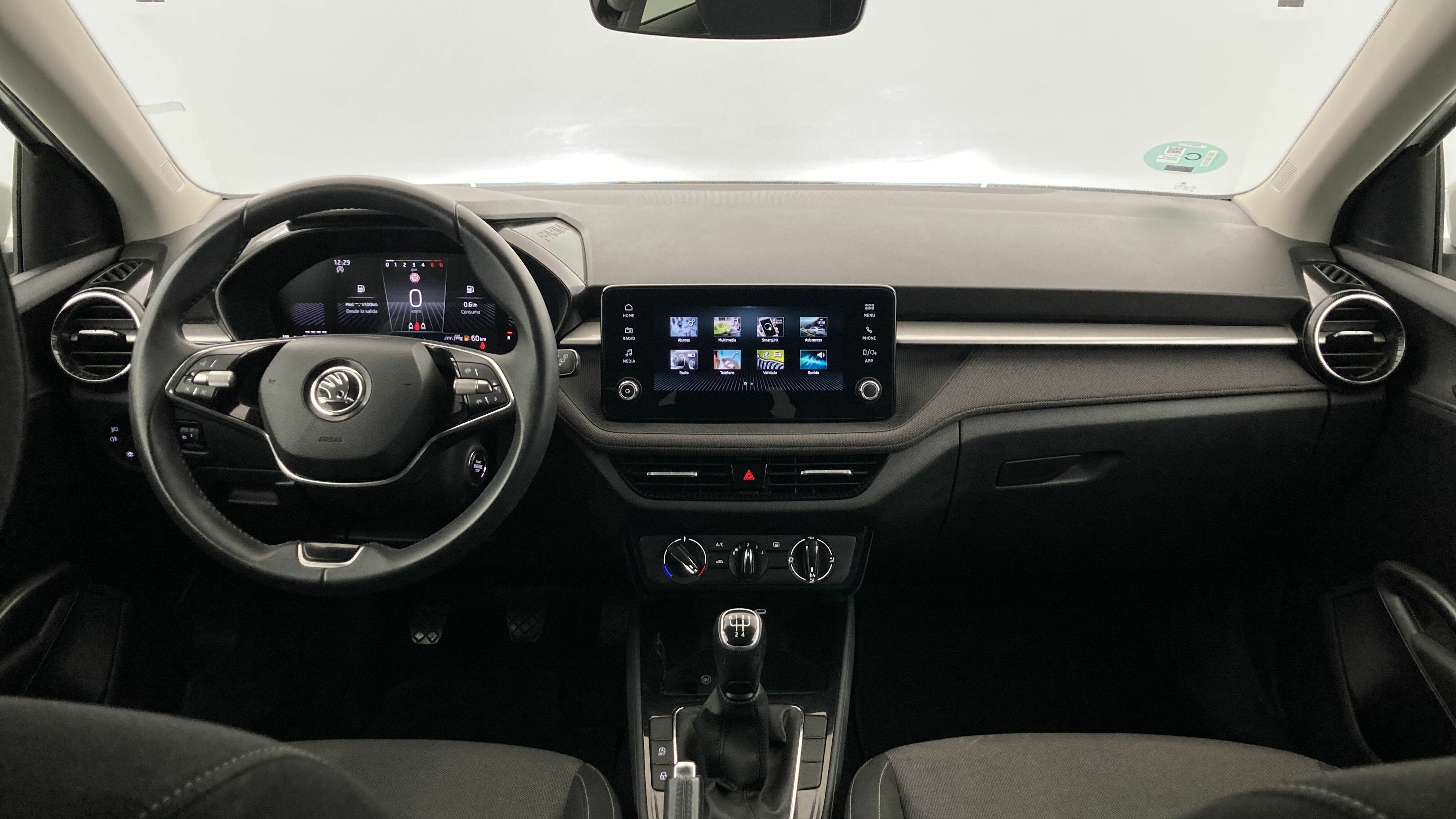 skoda fabia selection 1.0 MPI 80 2024 blanco candy 16