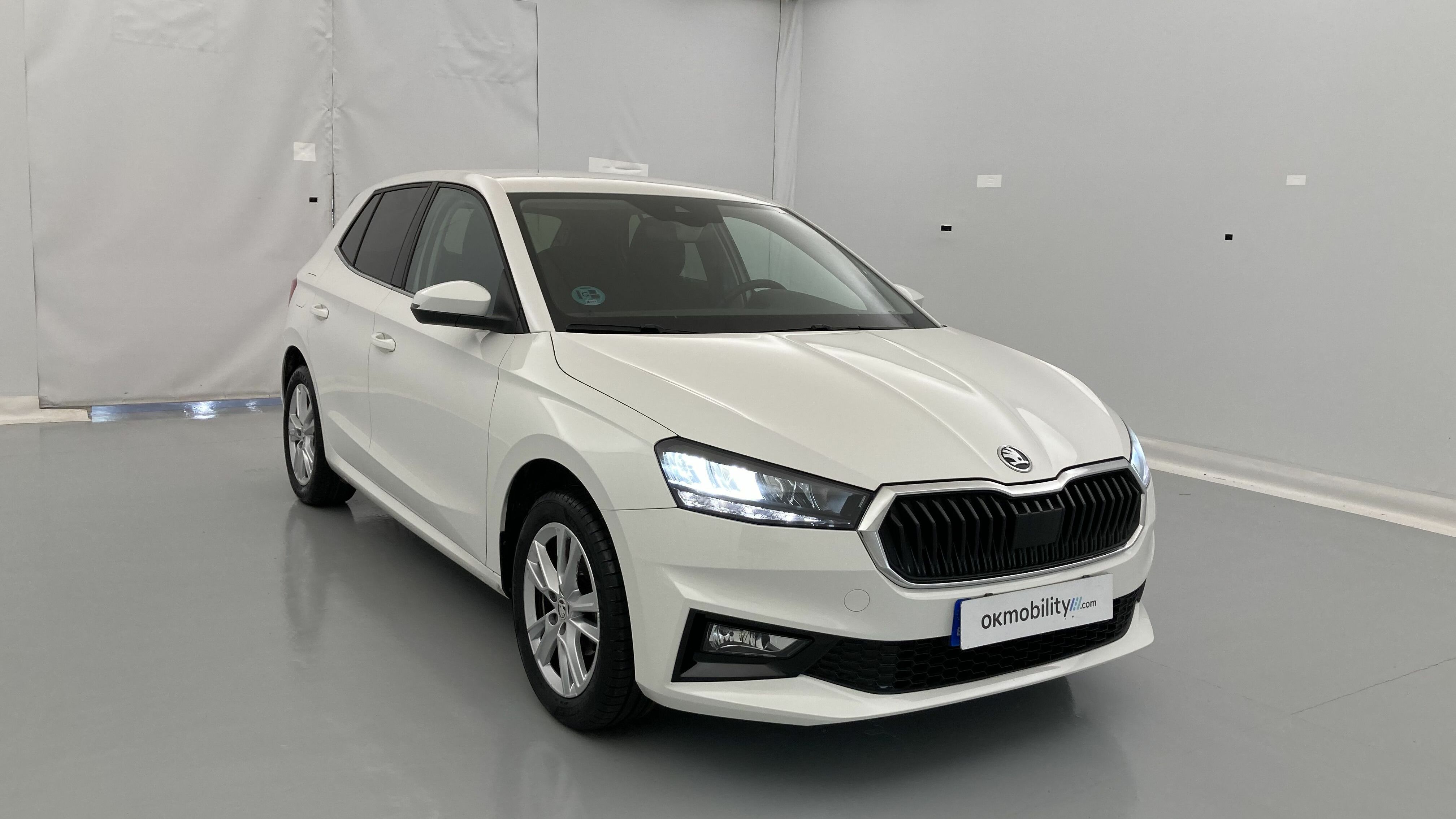 skoda fabia selection 1.0 MPI 80 2024 blanco candy 23