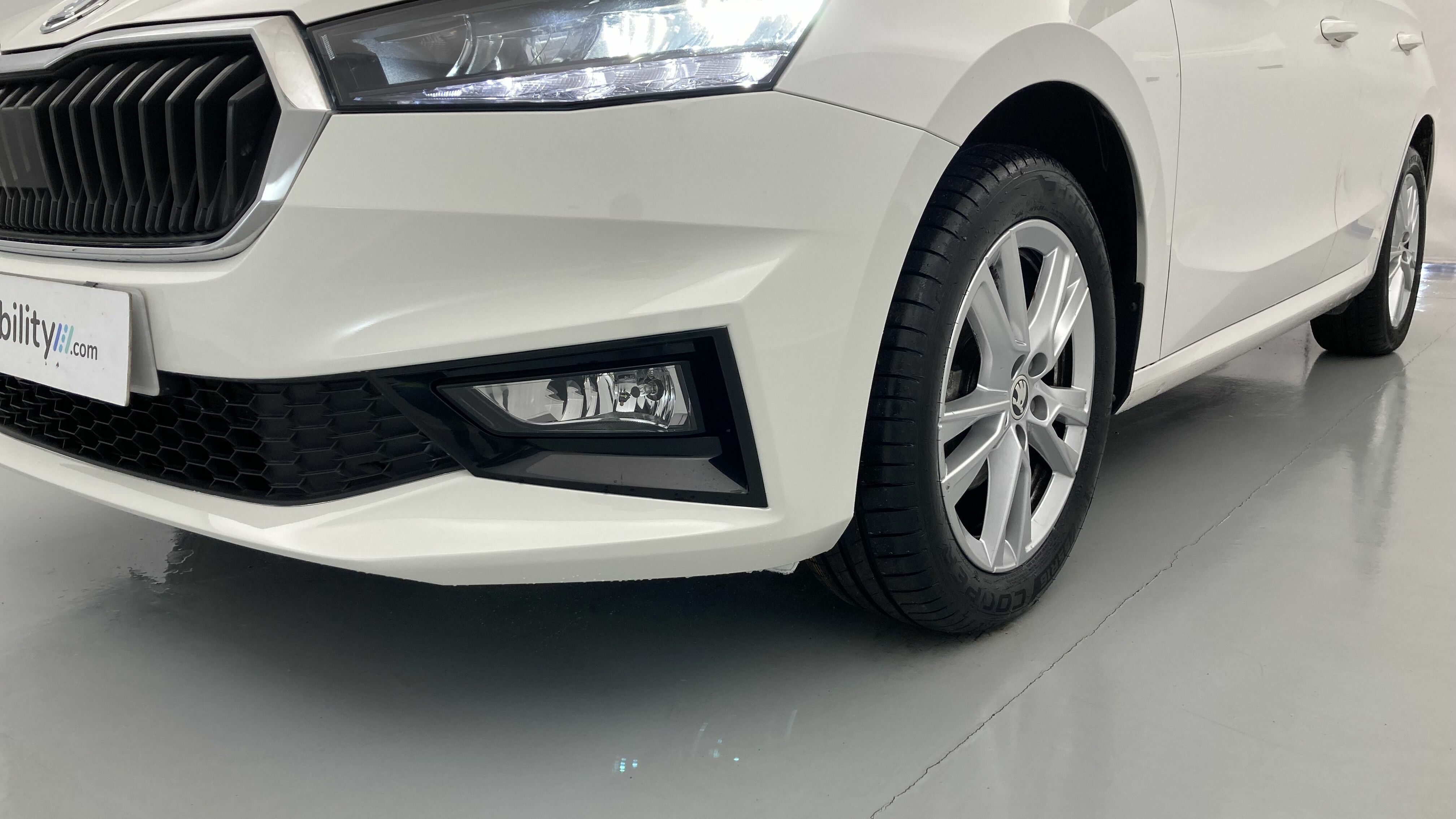 skoda fabia selection 1.0 MPI 80 2024 blanco candy 26