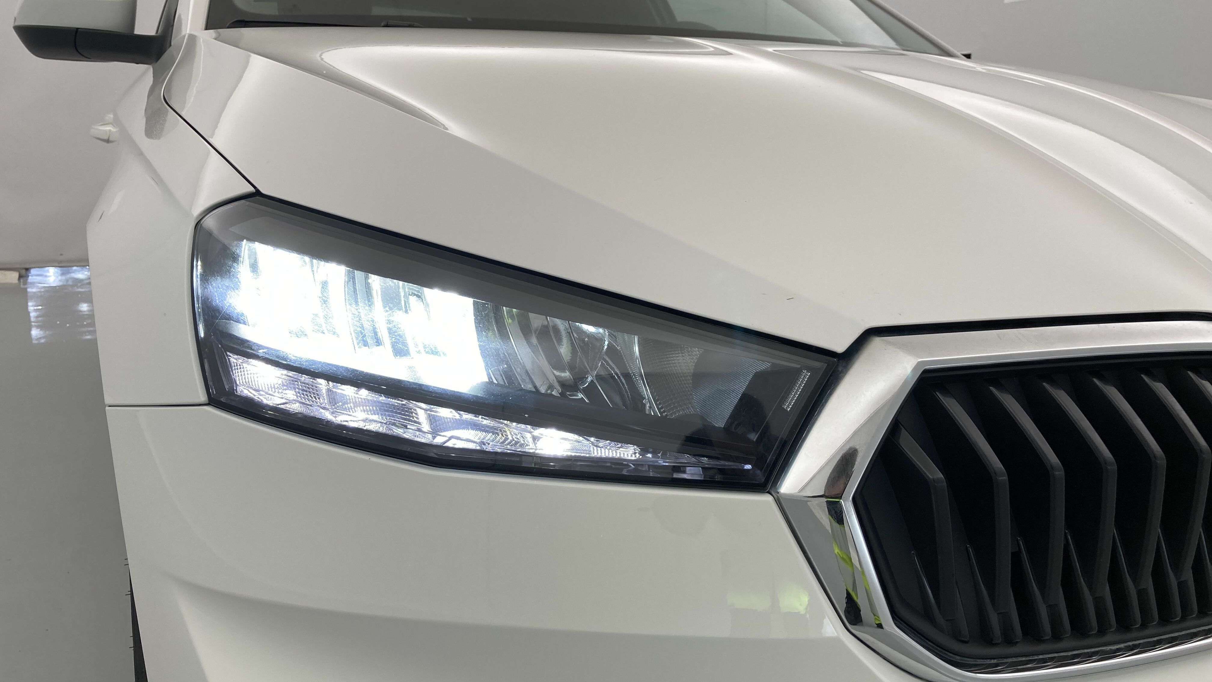 skoda fabia selection 1.0 MPI 80 2024 blanco candy 29