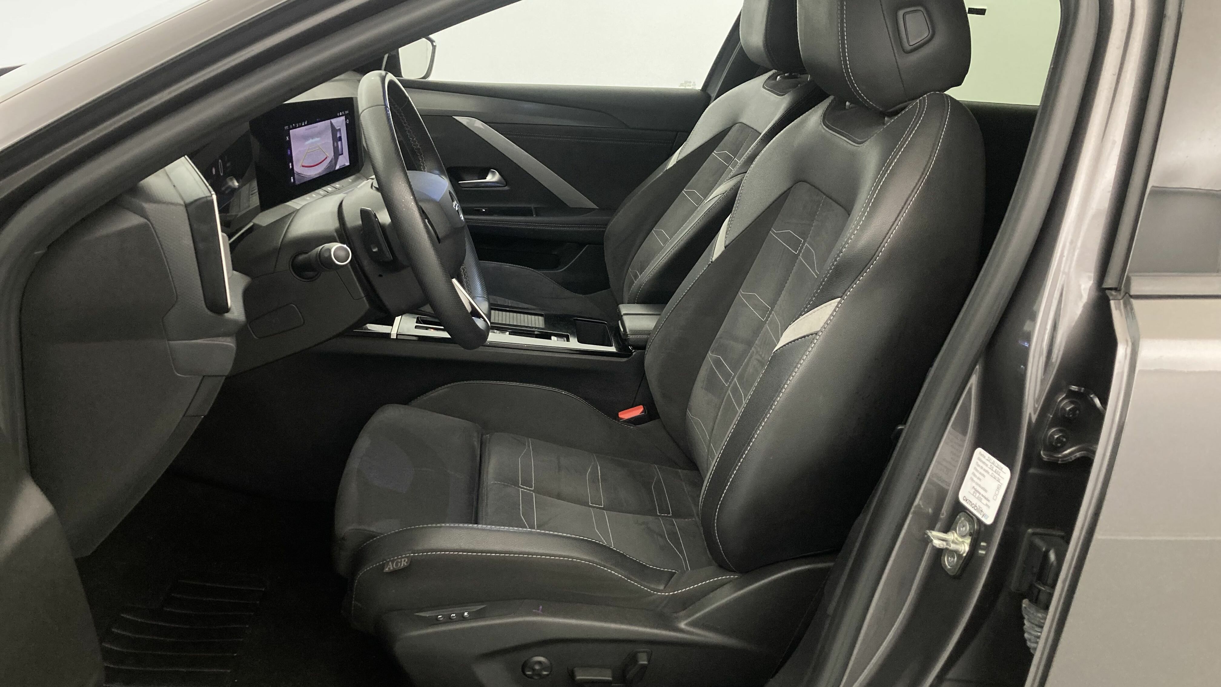 opel astra gs 1.6T PHEV 180 AT 2023 vulkan grey 15