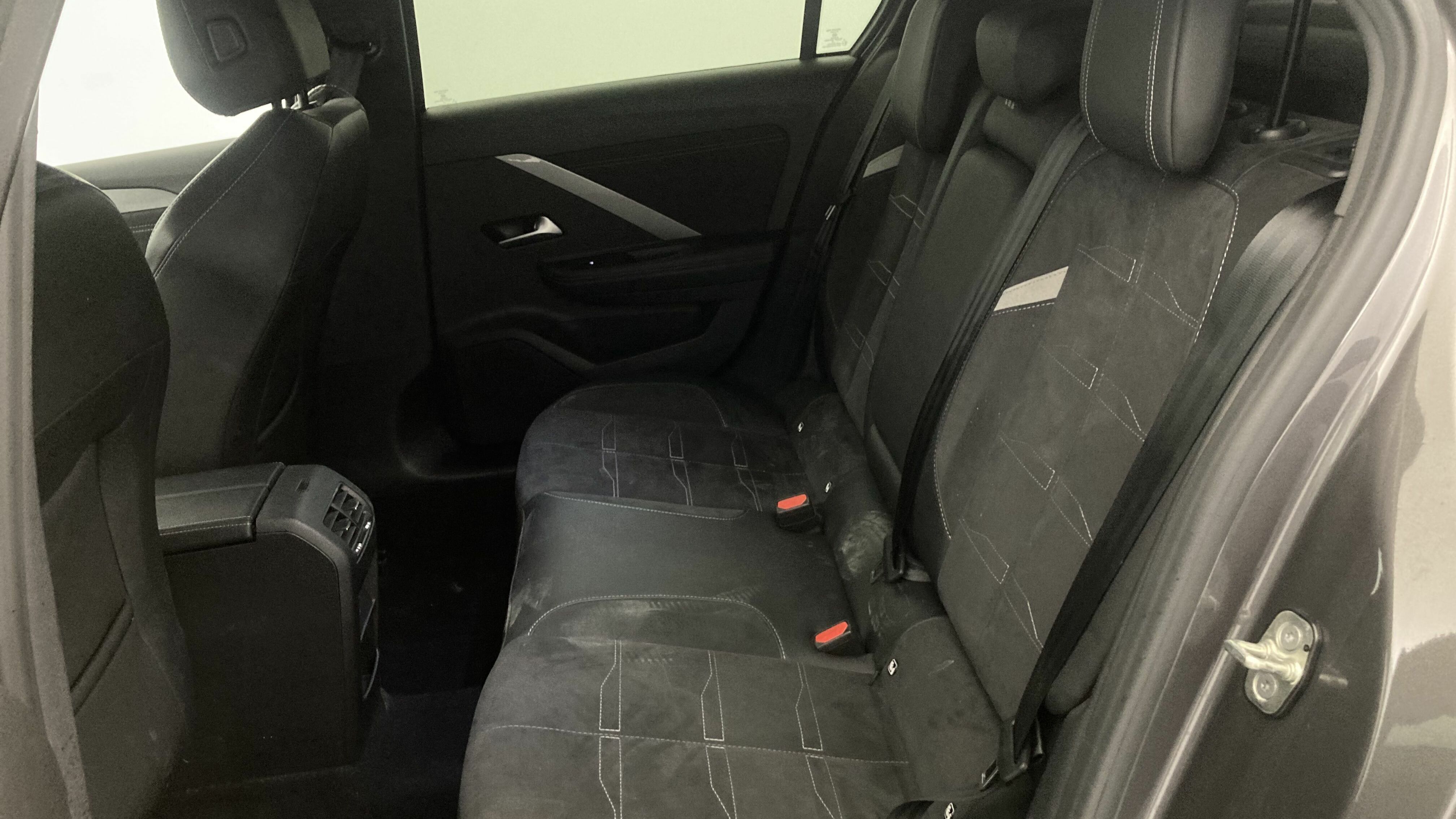 opel astra gs 1.6T PHEV 180 AT 2023 vulkan grey 22