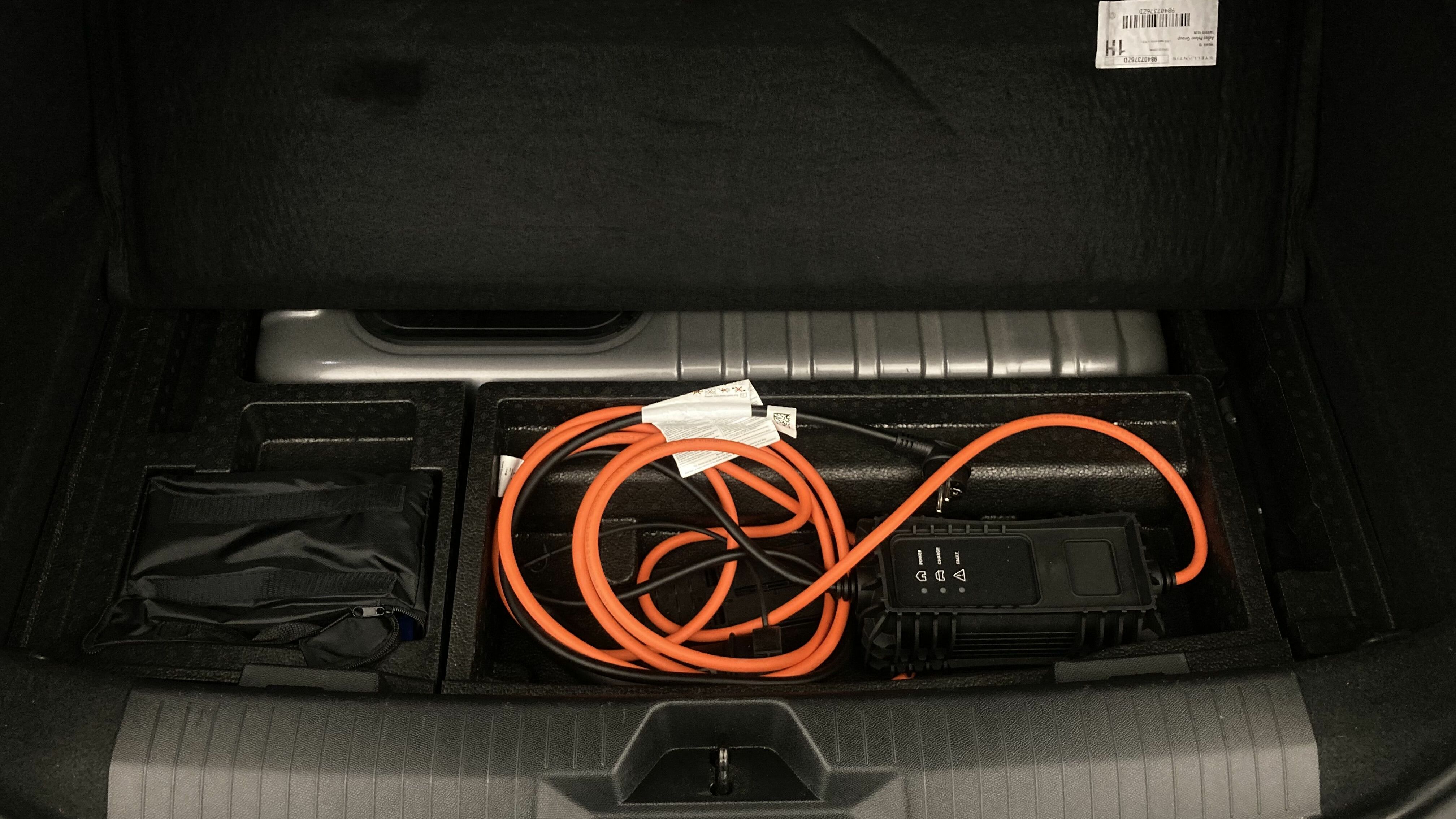 opel astra gs 1.6T PHEV 180 AT 2023 vulkan grey 24