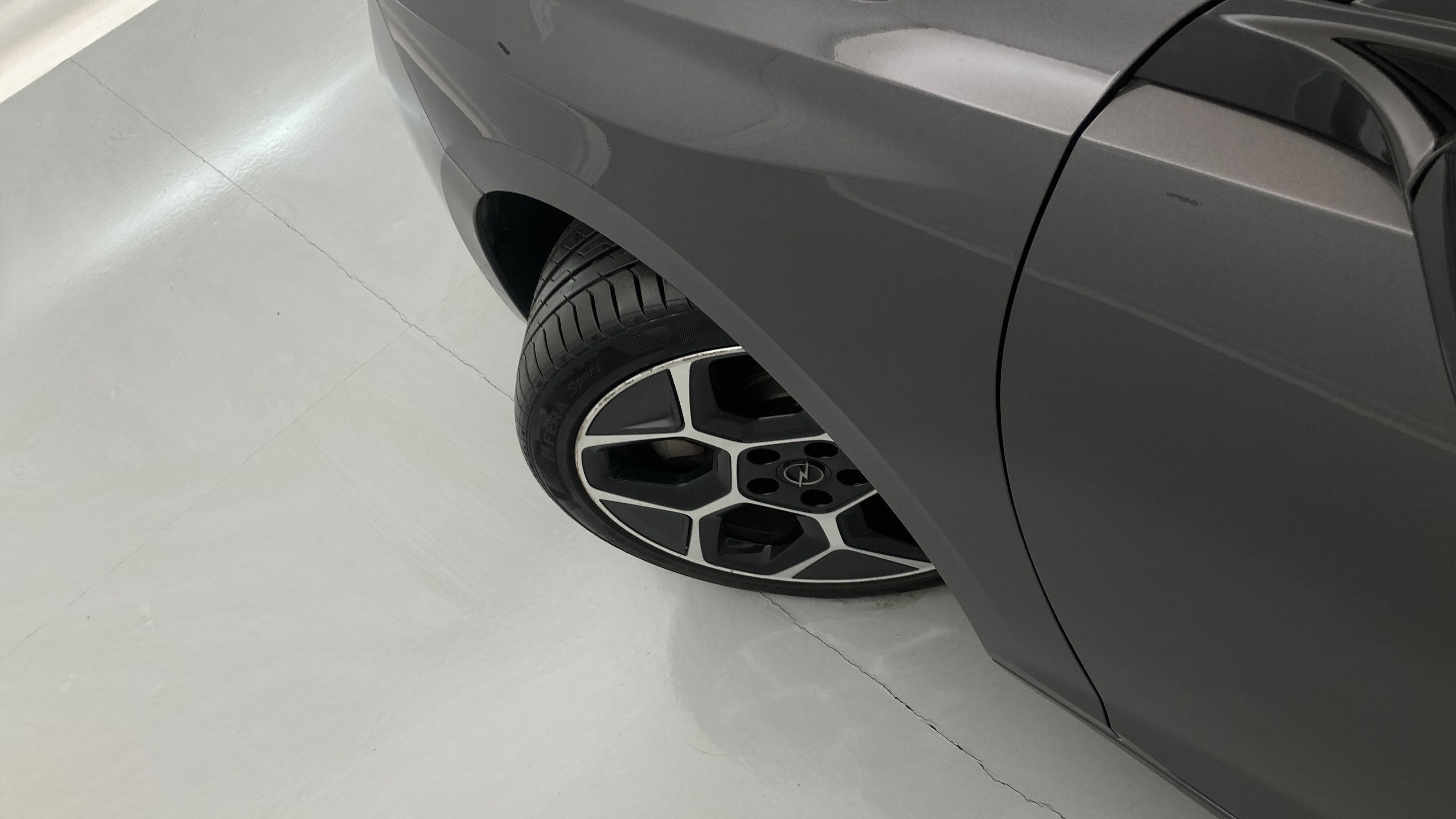 opel astra gs 1.6T PHEV 180 AT 2023 vulkan grey 29