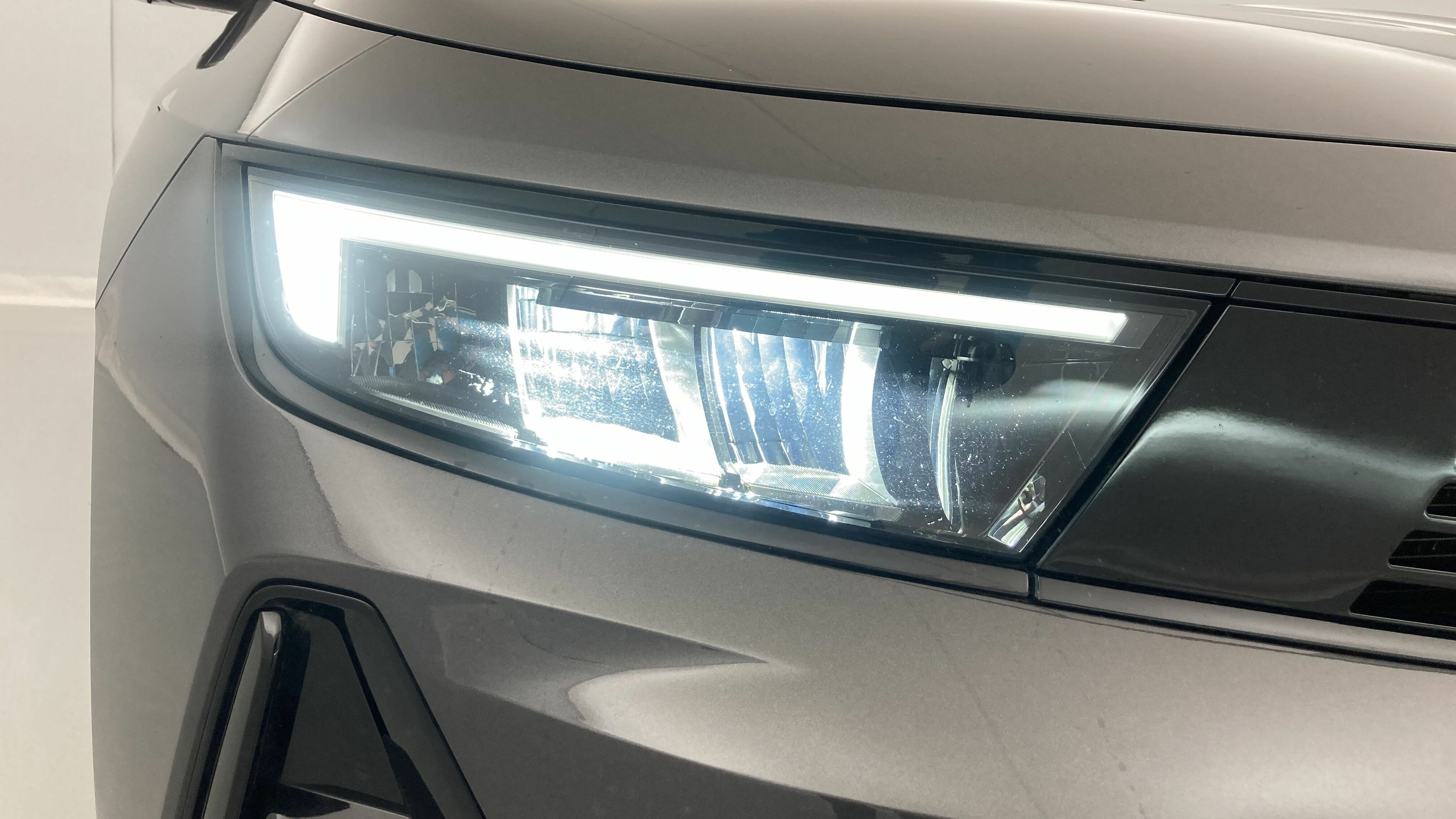 opel astra gs 1.6T PHEV 180 AT 2023 vulkan grey 30