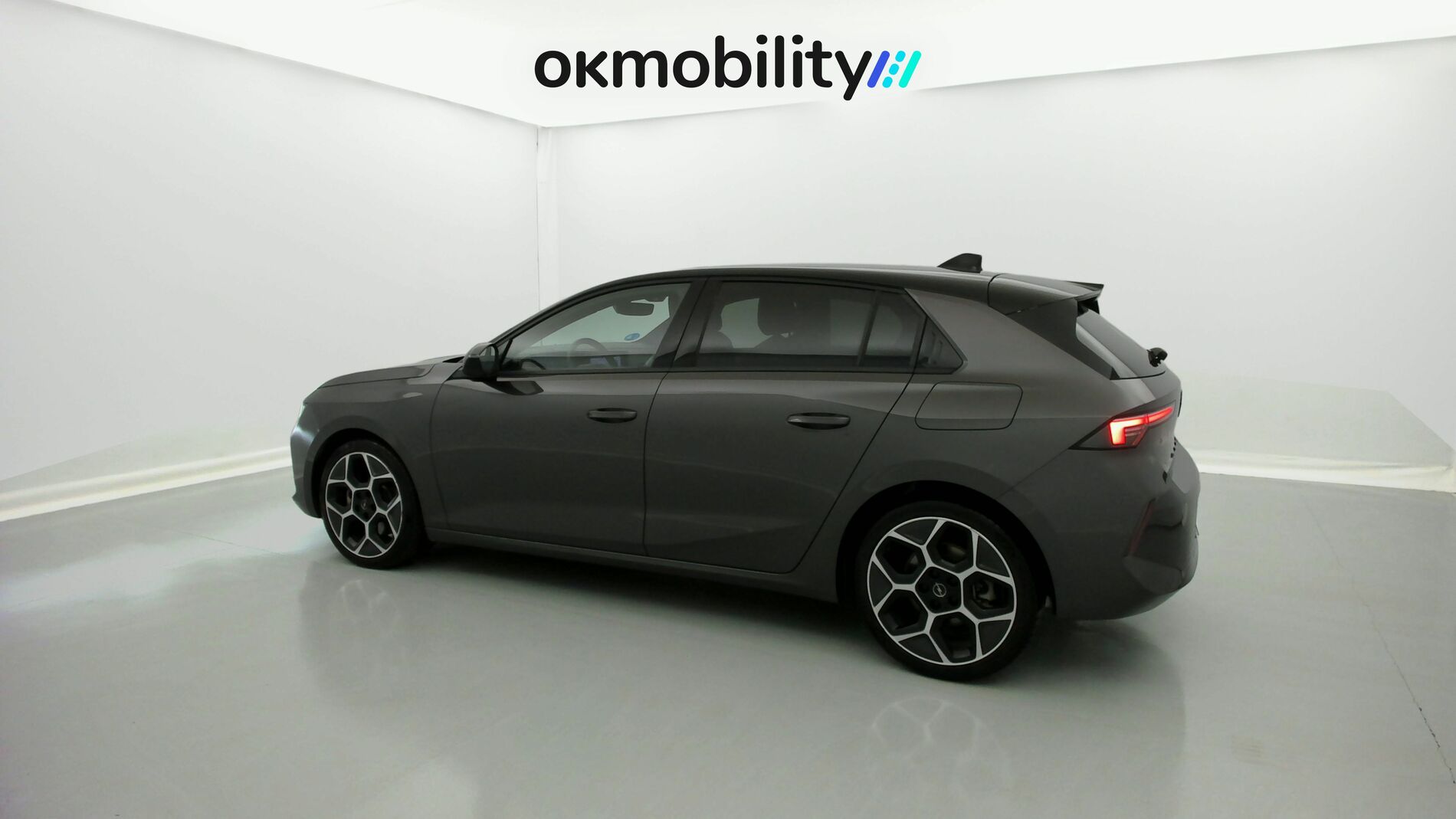 opel astra gs 1.6T PHEV 180 AT 2023 vulkan grey 9