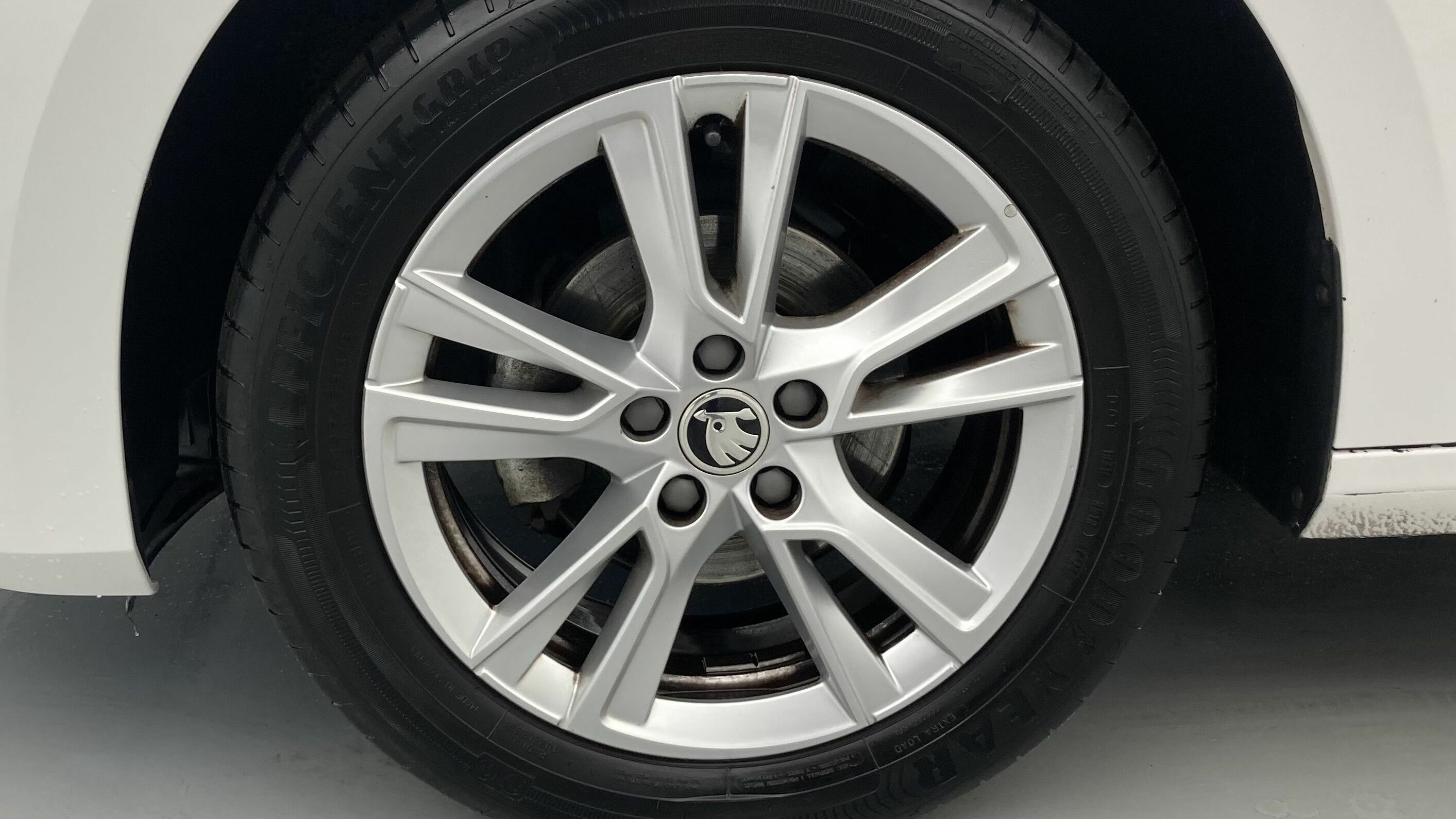 skoda fabia selection 1.0 MPI 80 2024 blanco candy 26