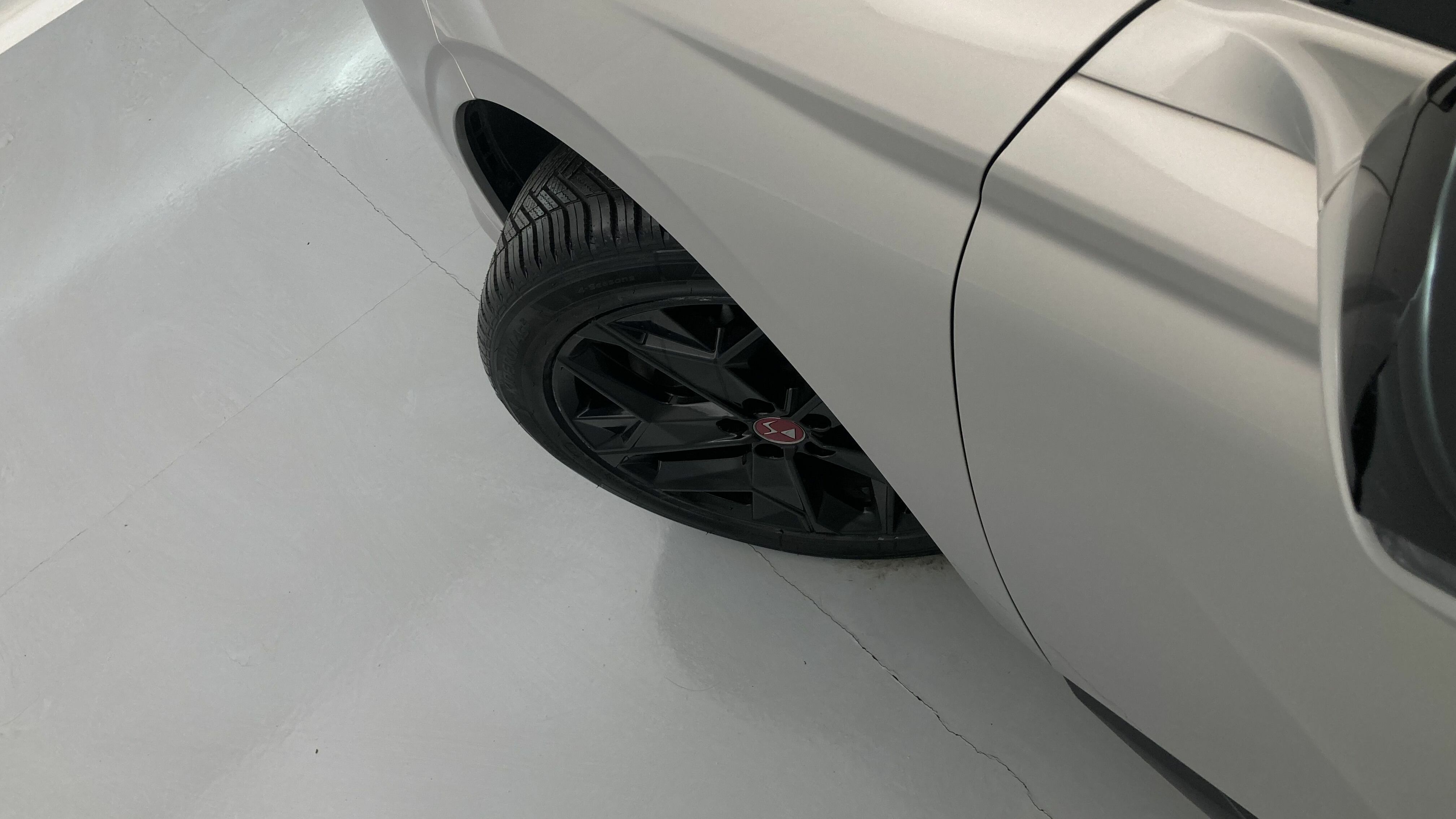 ds ds4 performance line + E-TENSE 225 CA 2023 crystal pearl 26