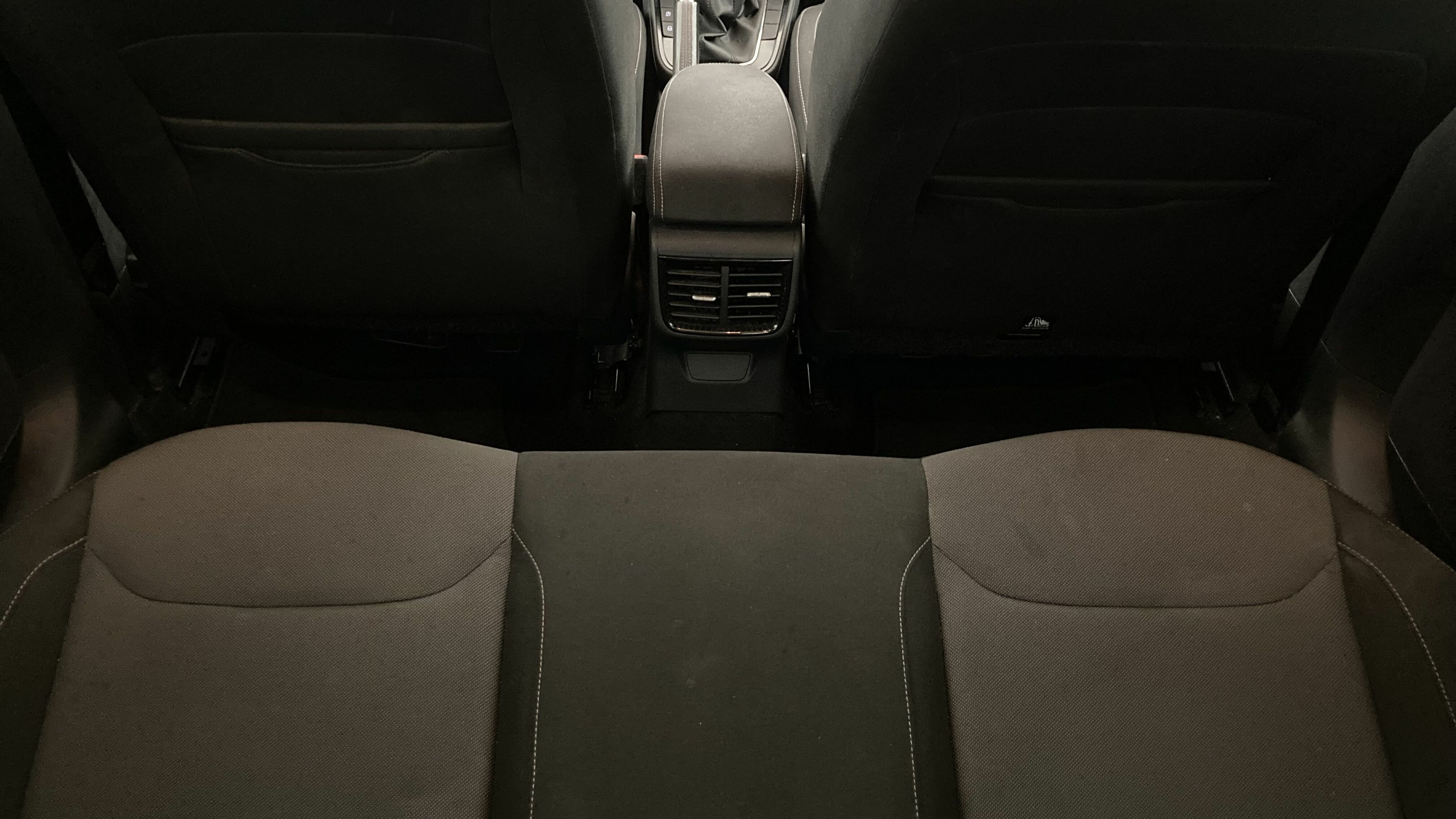 skoda fabia selection 1.0 MPI 80 2024 rojo velvet 21