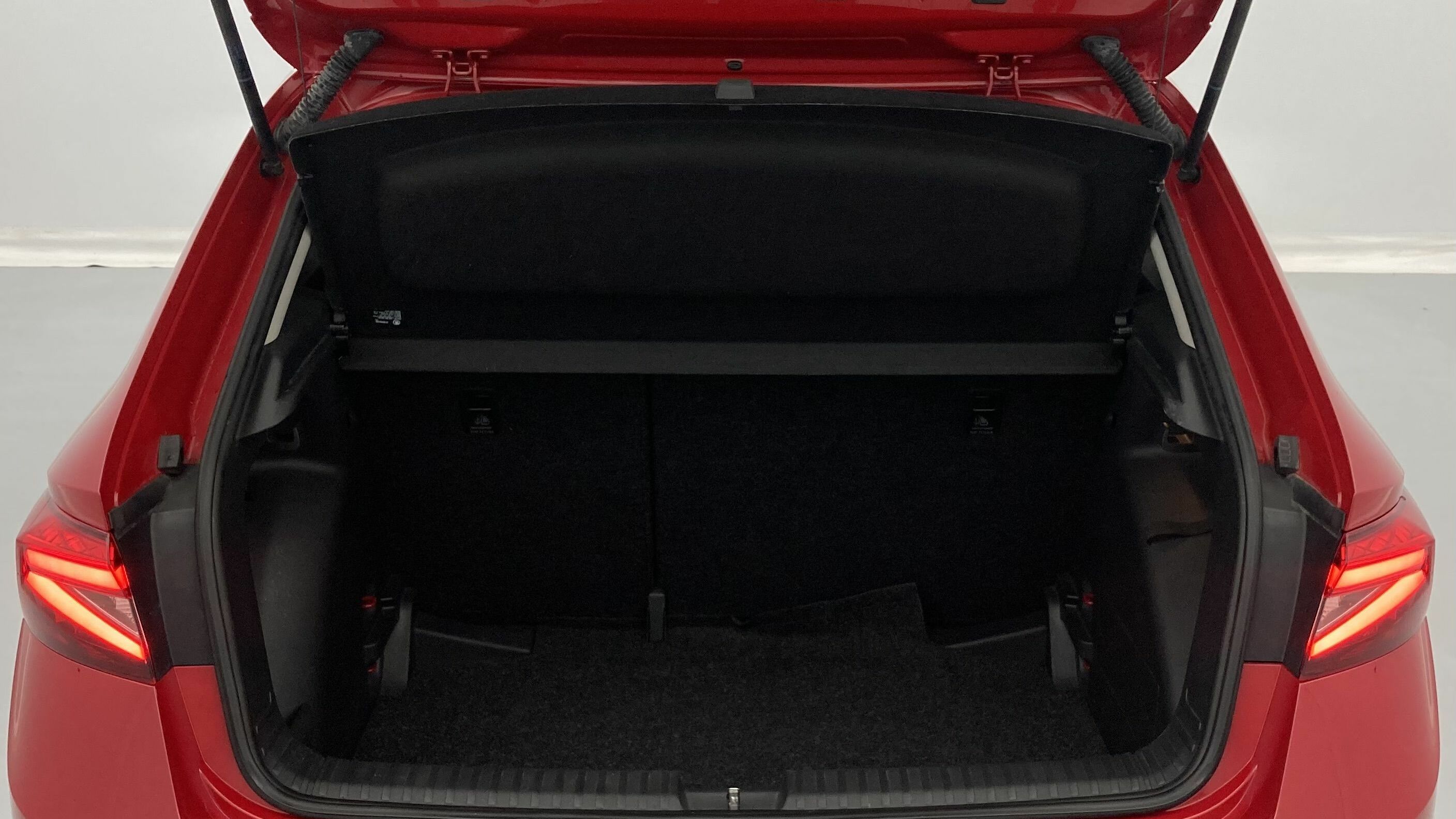 skoda fabia selection 1.0 MPI 80 2024 rojo velvet 23