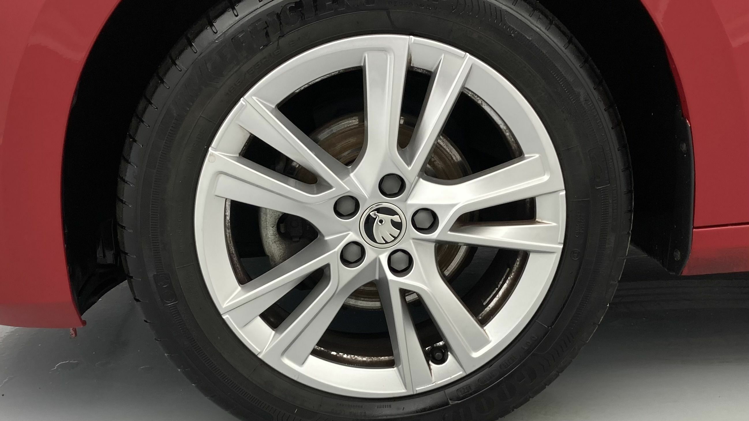 skoda fabia selection 1.0 MPI 80 2024 rojo velvet 26