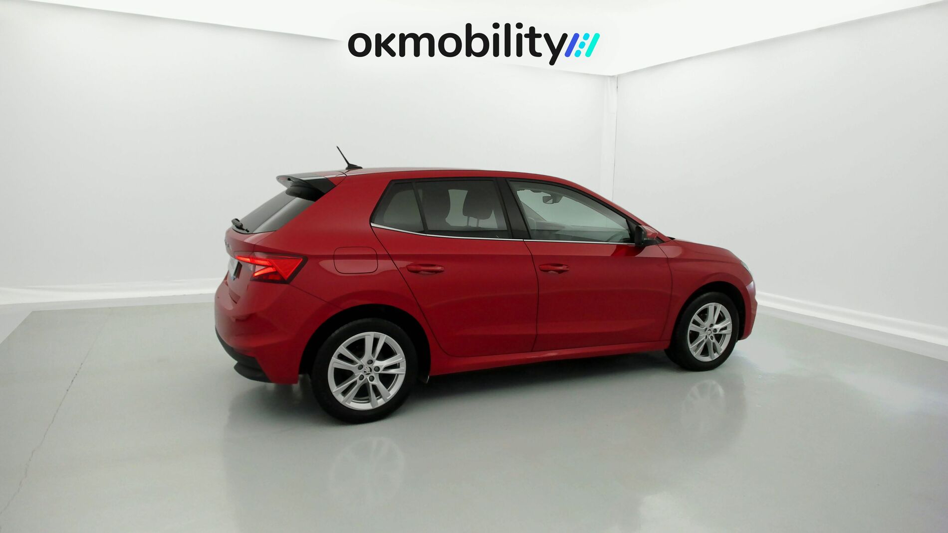 skoda fabia selection 1.0 MPI 80 2024 rojo velvet 11