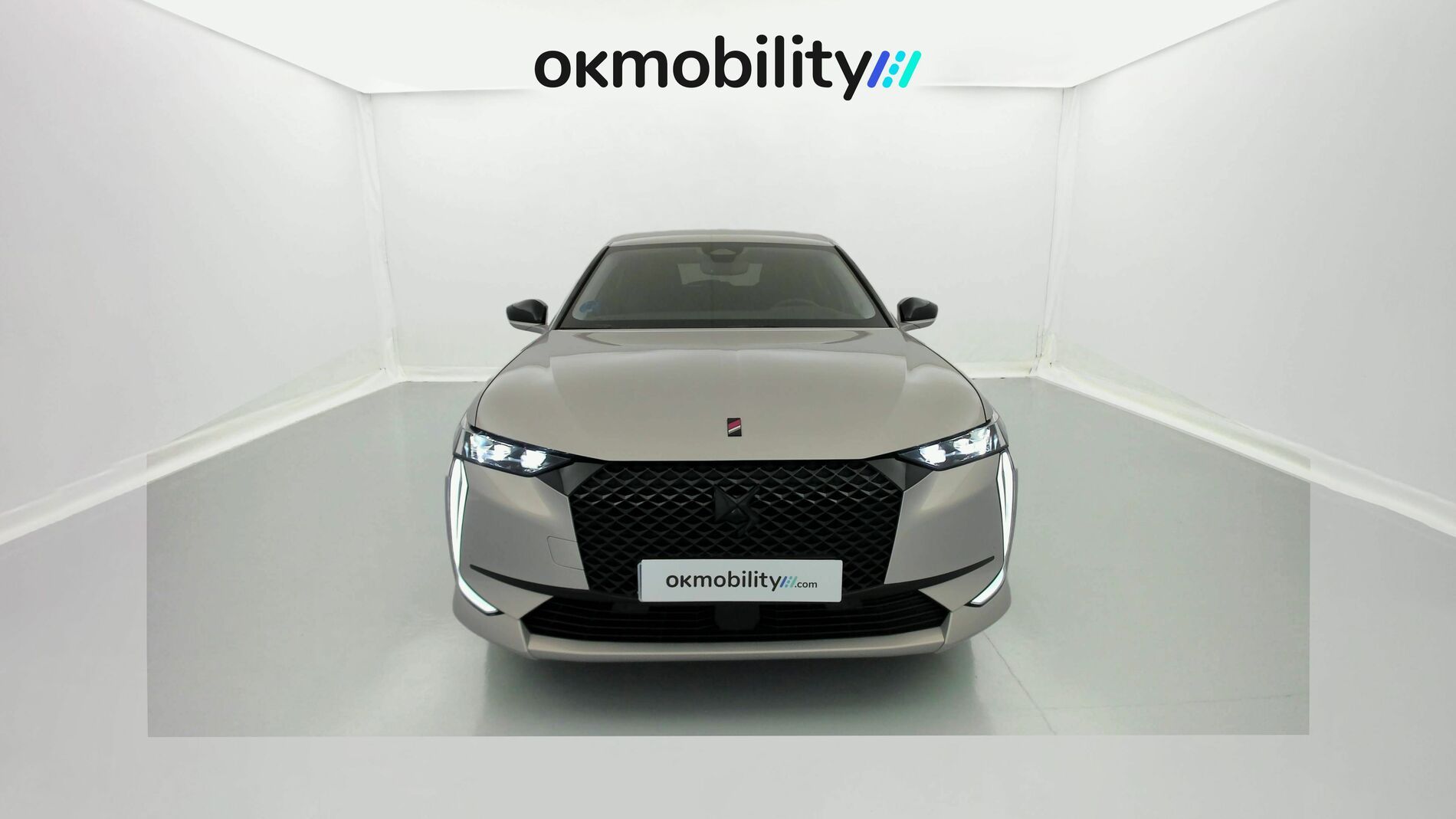 ds ds4 performance line + E-TENSE 225 CA 2023 crystal pearl 4