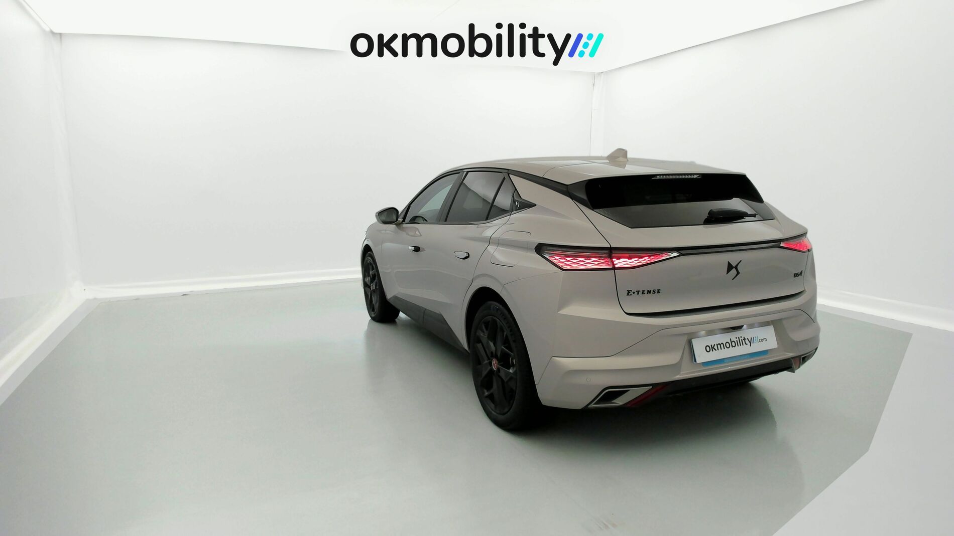 ds ds4 performance line + E-TENSE 225 CA 2023 crystal pearl 9