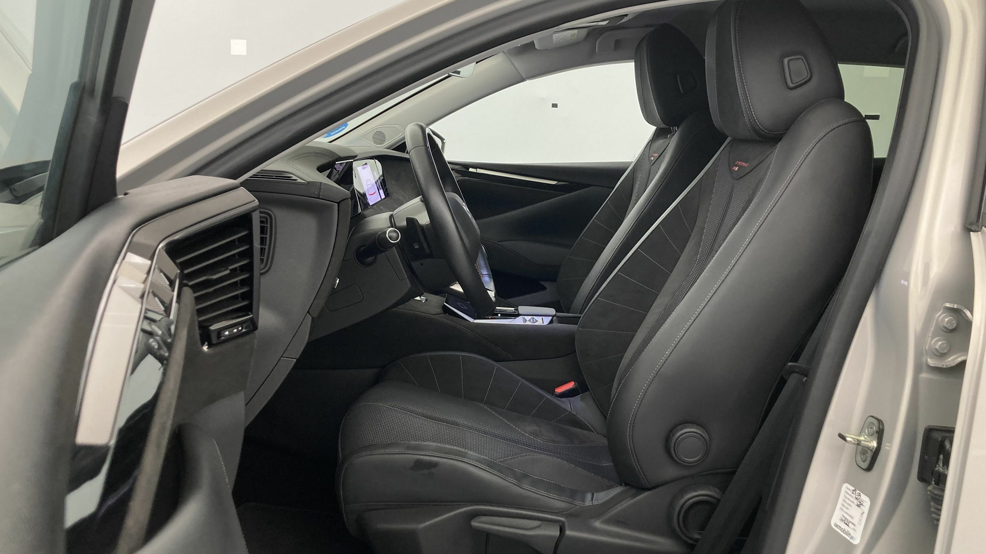 ds ds4 performance line + E-TENSE 225 CA 2023 crystal pearl 2