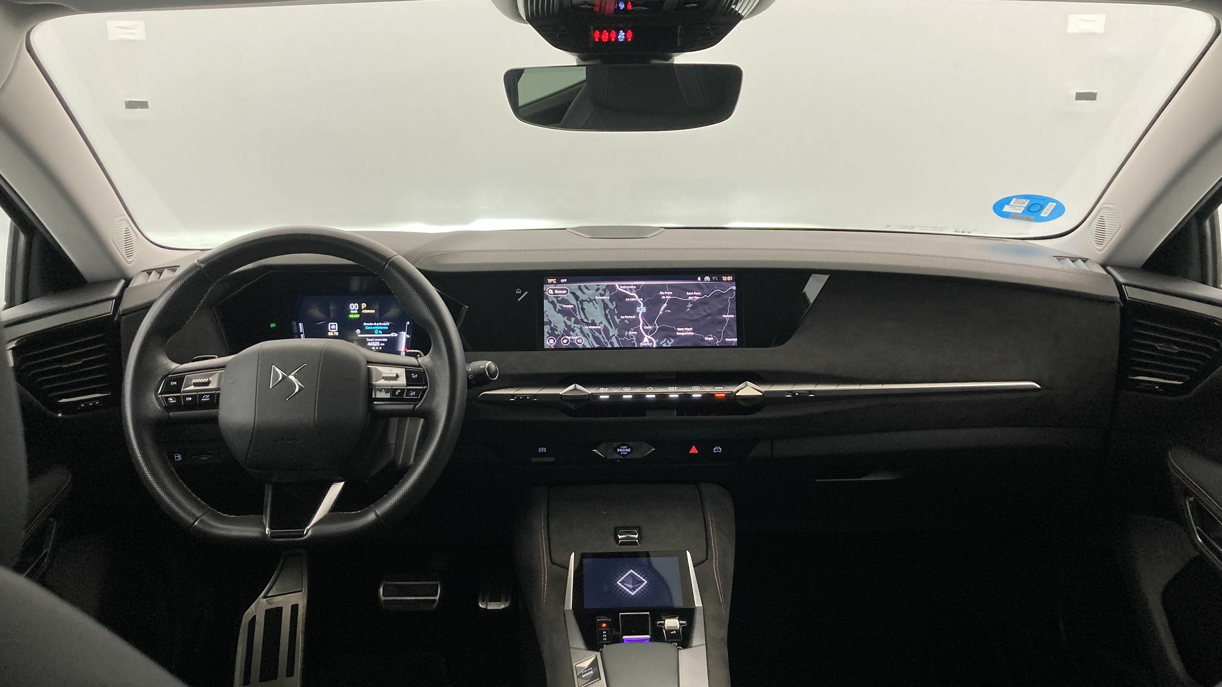 ds ds4 performance line + E-TENSE 225 CA 2023 crystal pearl 4