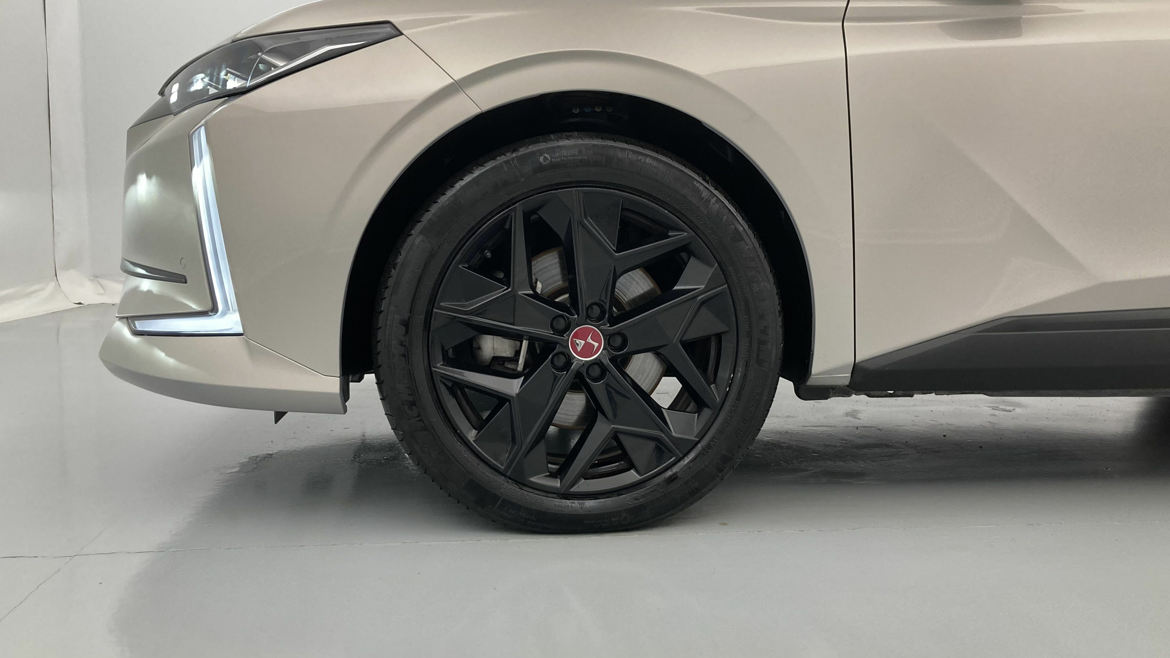 ds ds4 performance line + E-TENSE 225 CA 2023 crystal pearl 16