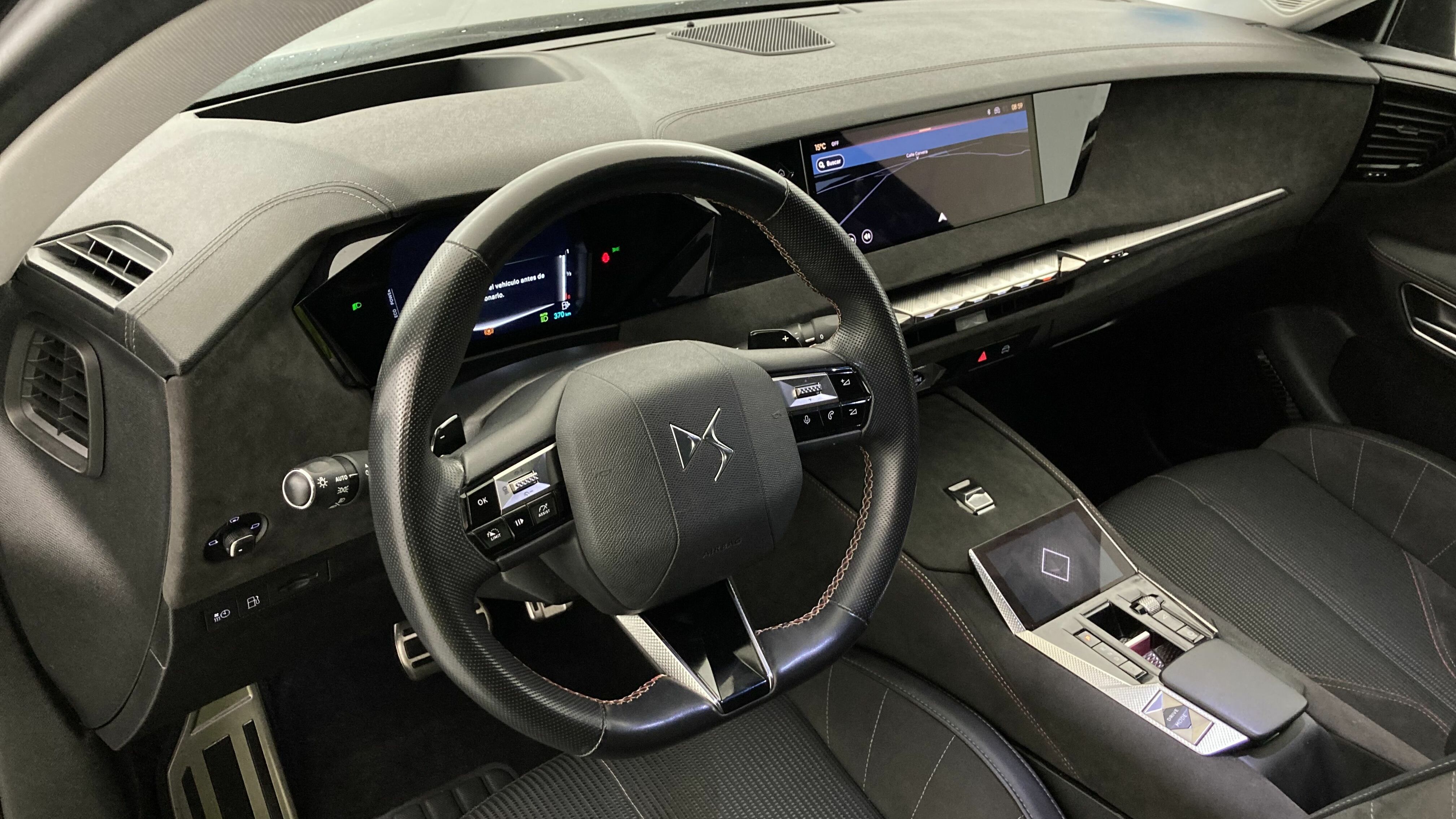 ds ds4 performance line + E-TENSE 225 CA 2023 negro perla 16