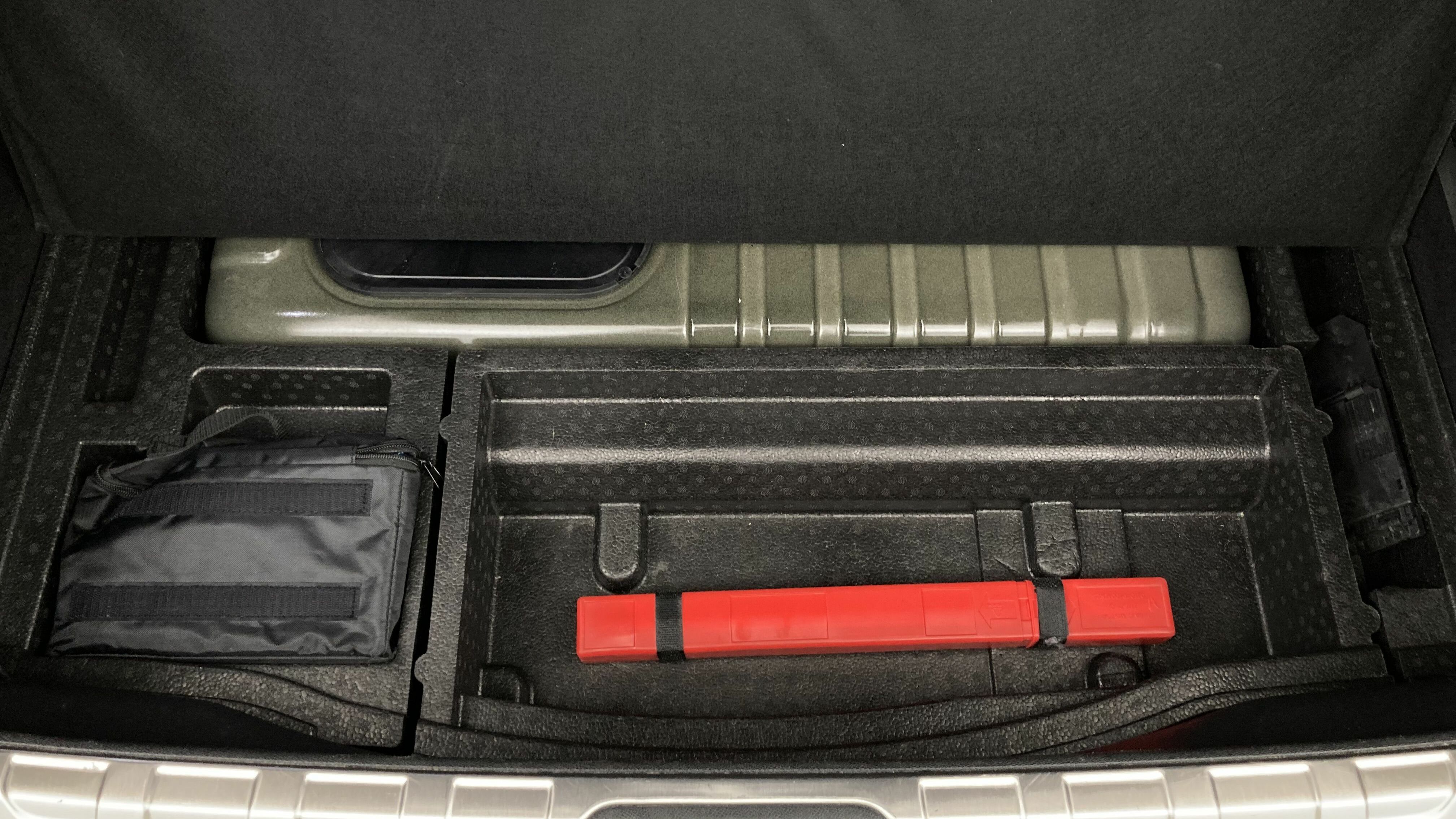 ds ds4 performance line + E-TENSE 225 CA 2023 negro perla 24