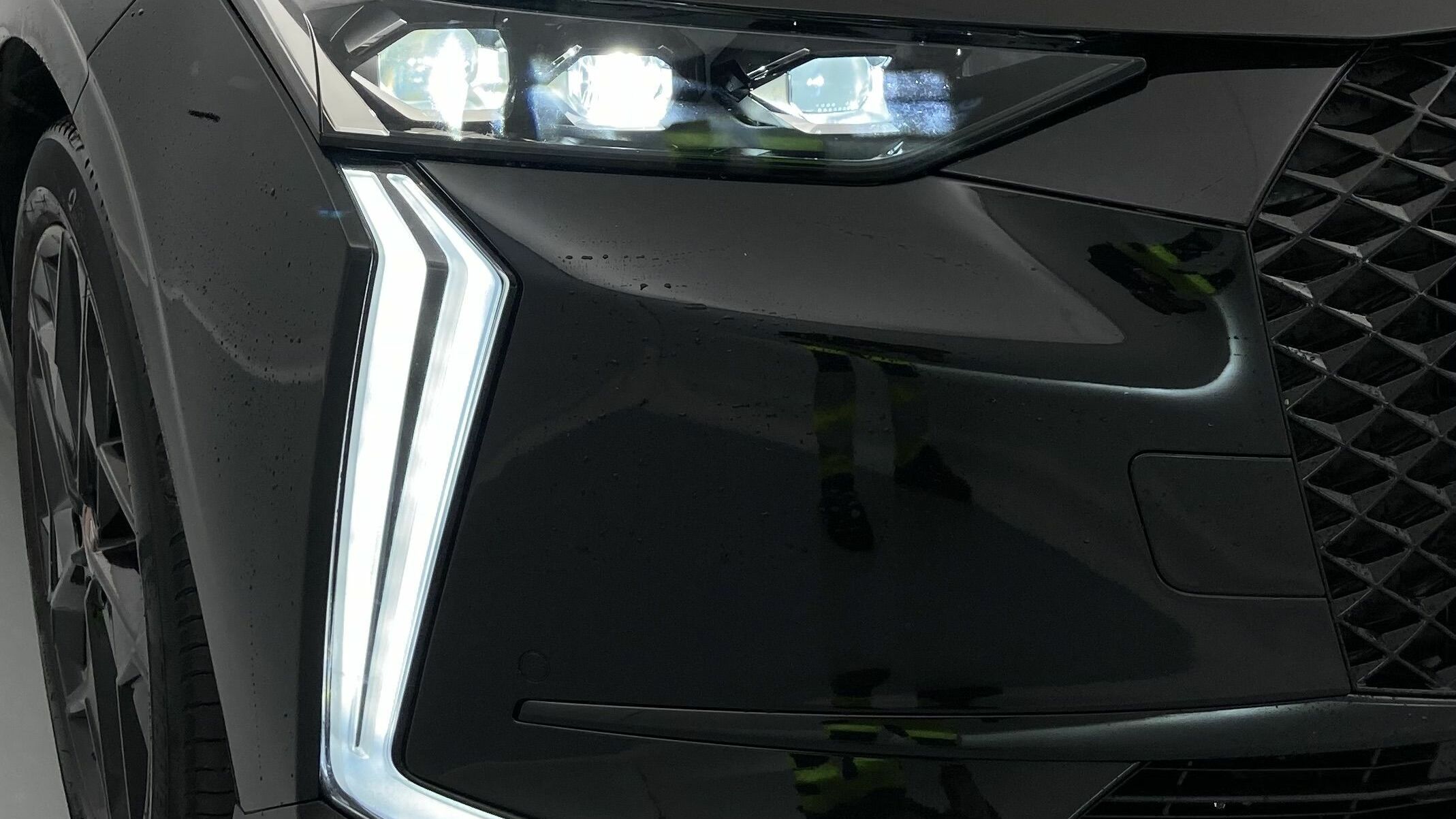ds ds4 performance line + E-TENSE 225 CA 2023 negro perla 30