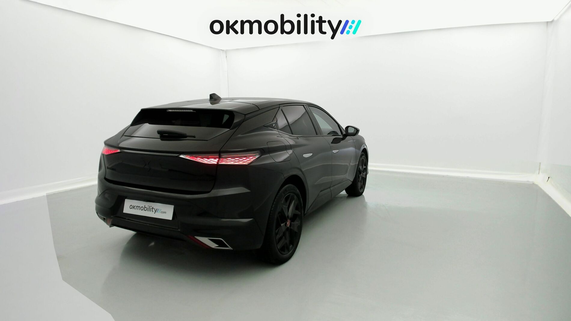 ds ds4 performance line + E-TENSE 225 CA 2023 negro perla 12