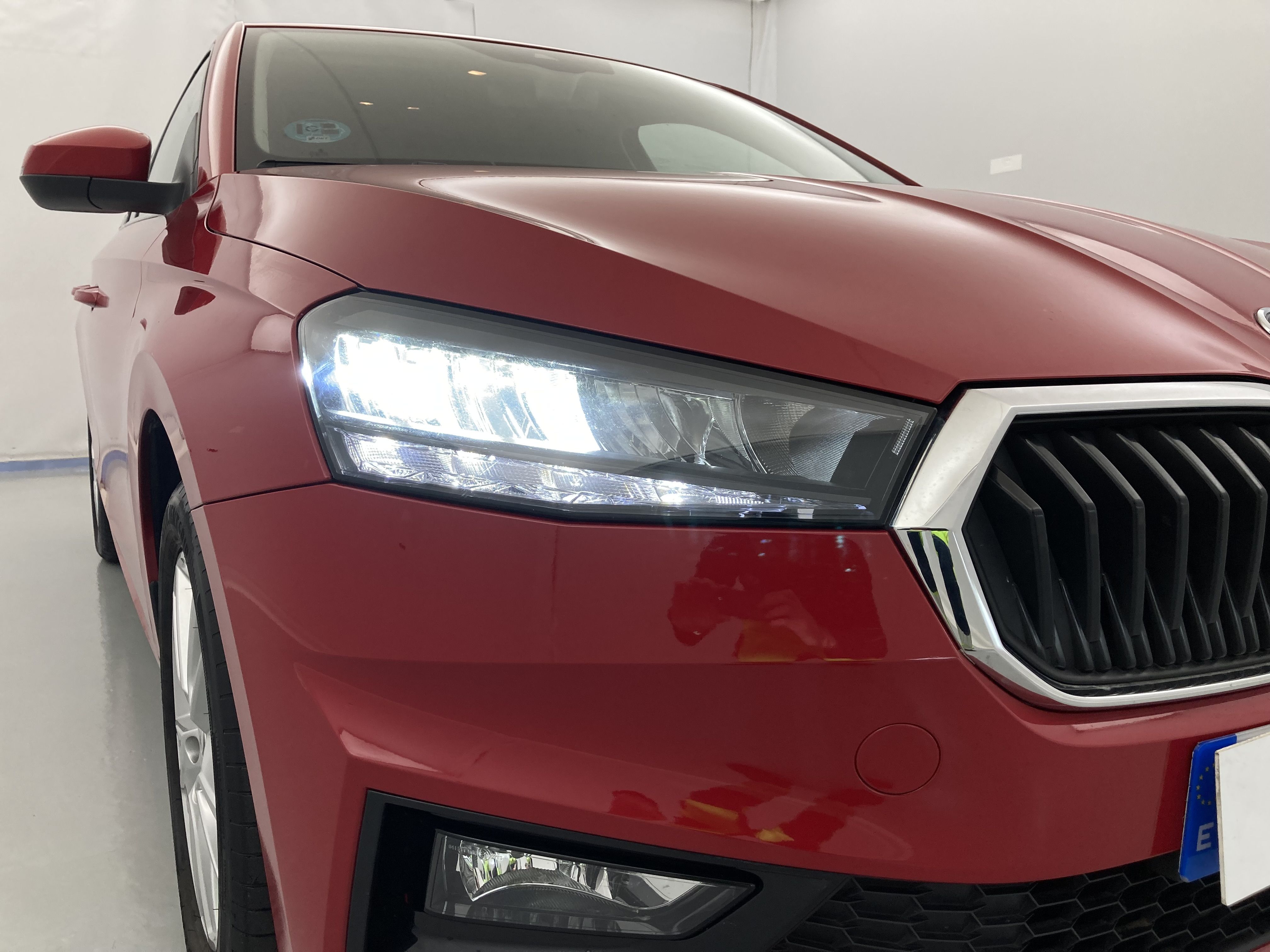 skoda fabia selection 1.0 MPI 80 2024 rojo velvet 14