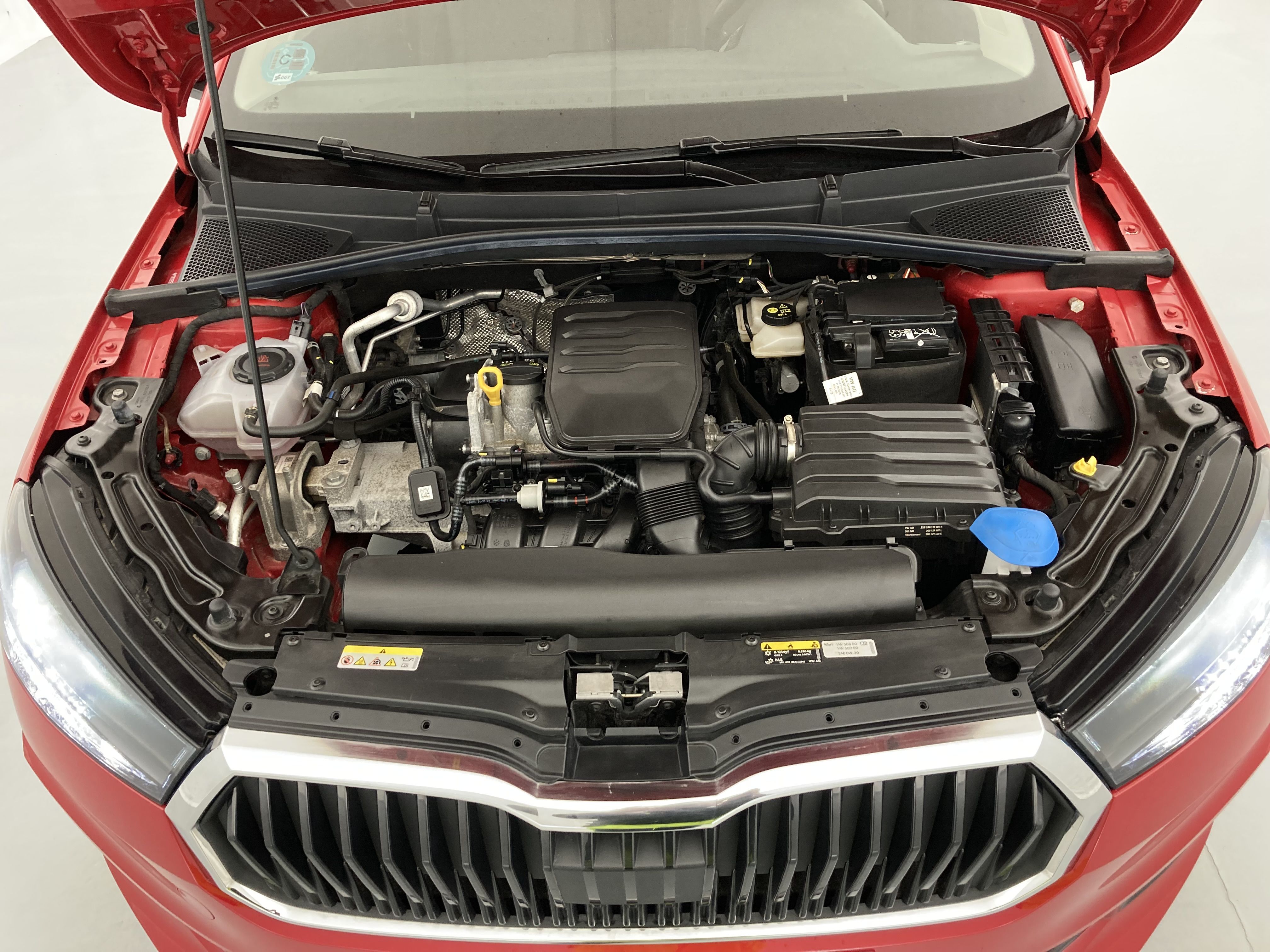 skoda fabia selection 1.0 MPI 80 2024 rojo velvet 23