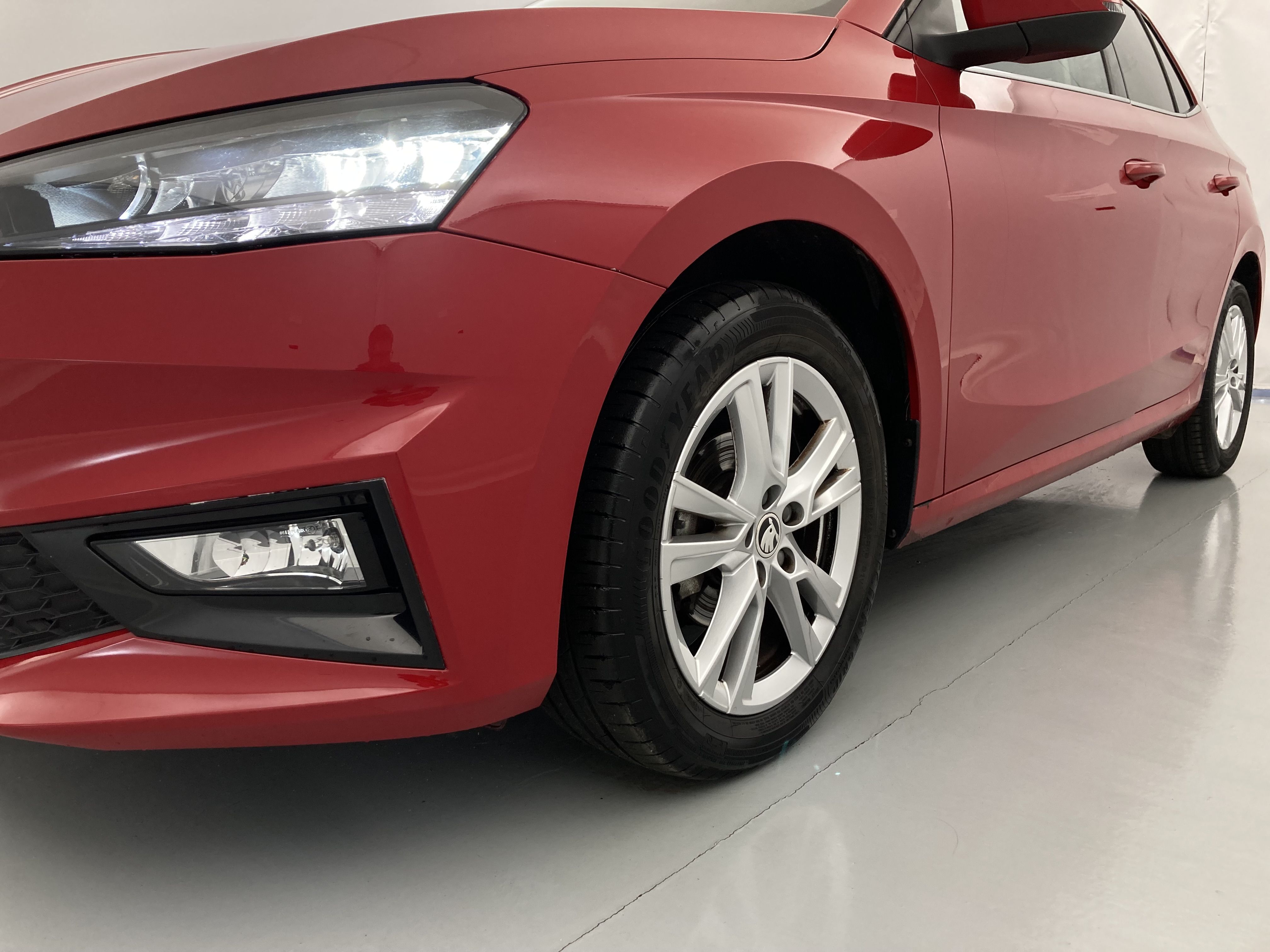 skoda fabia selection 1.0 MPI 80 2024 rojo velvet 26