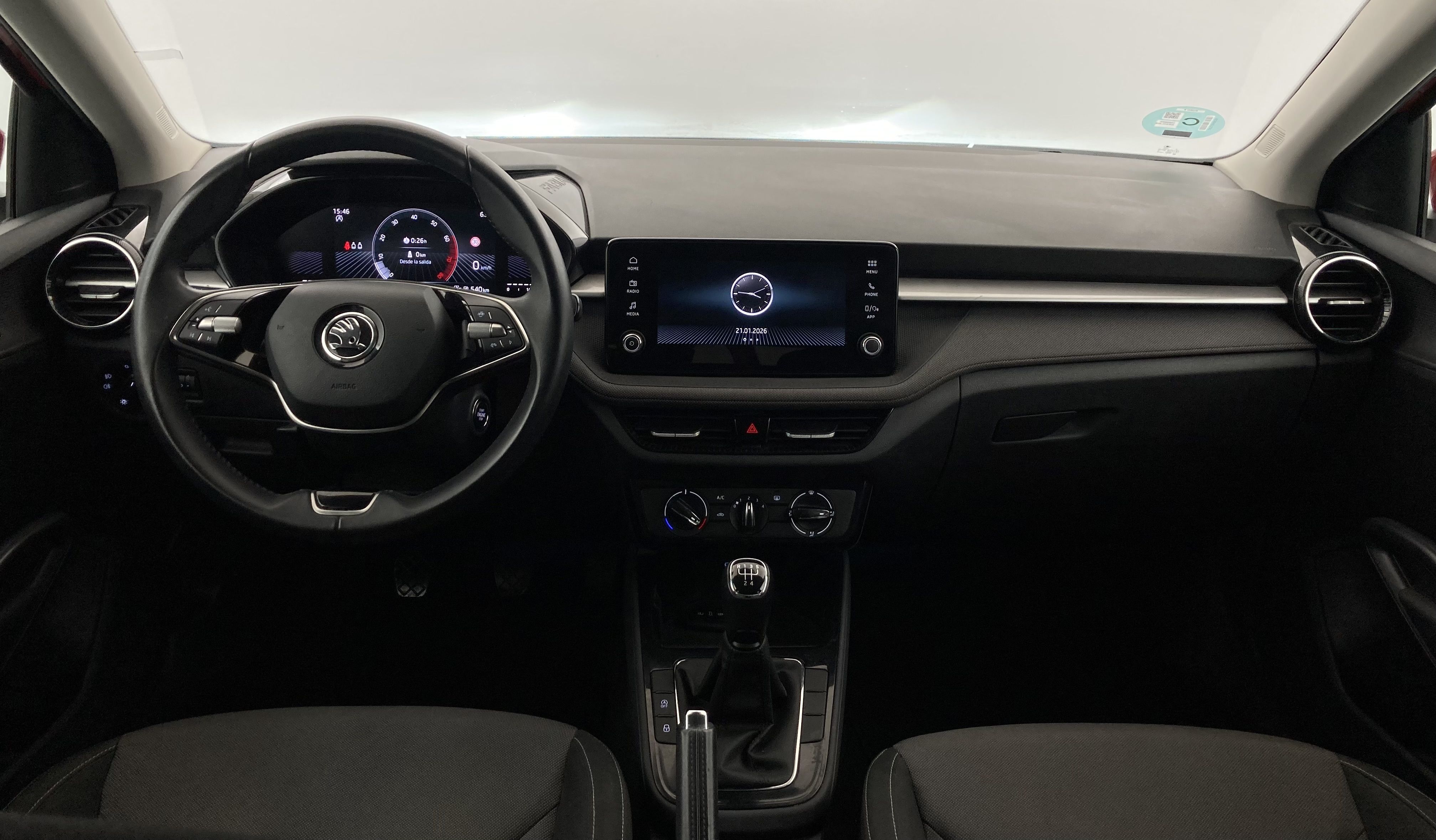 skoda fabia selection 1.0 MPI 80 2024 rojo velvet 28