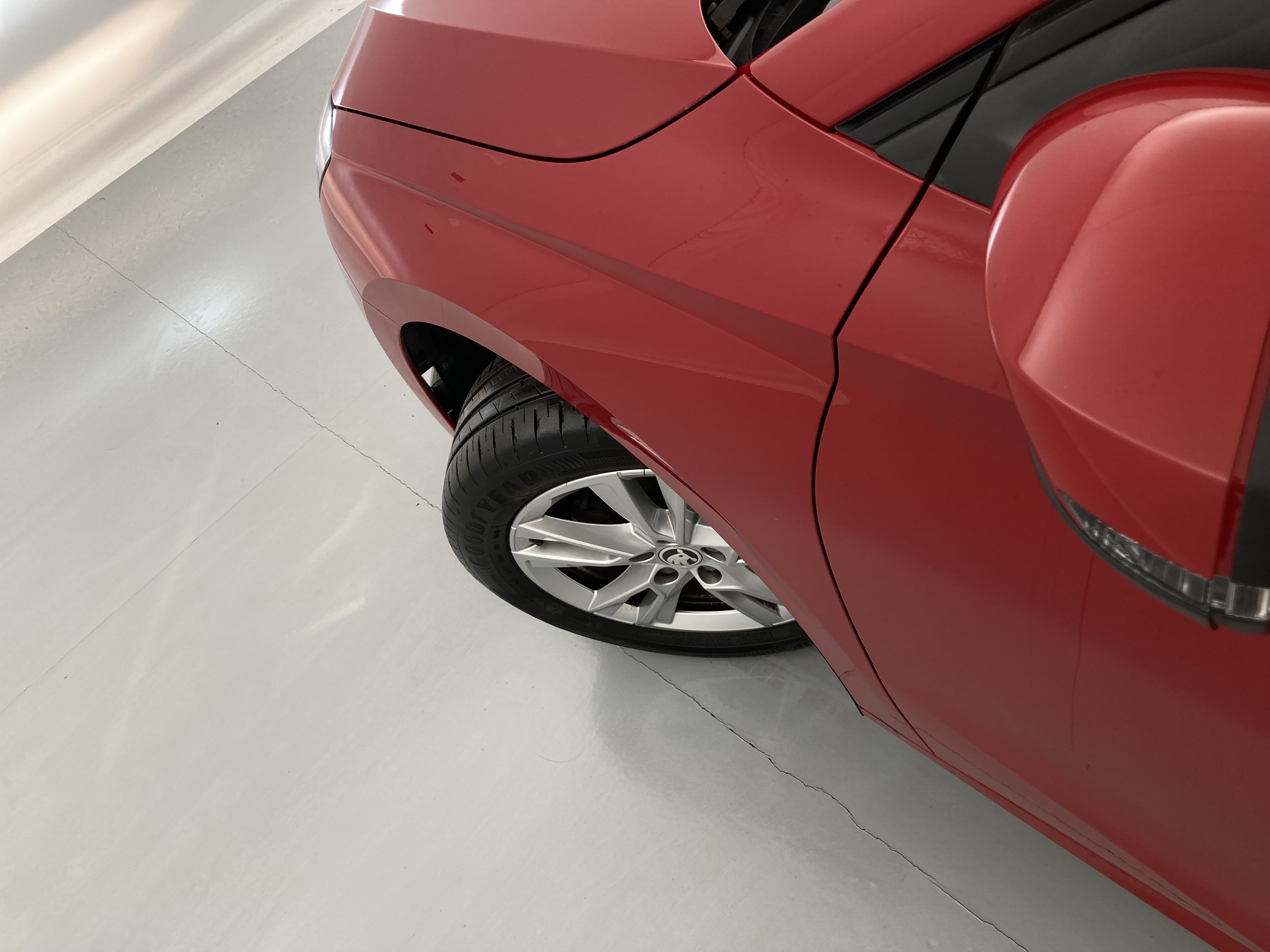 skoda fabia selection 1.0 MPI 80 2024 rojo velvet 29