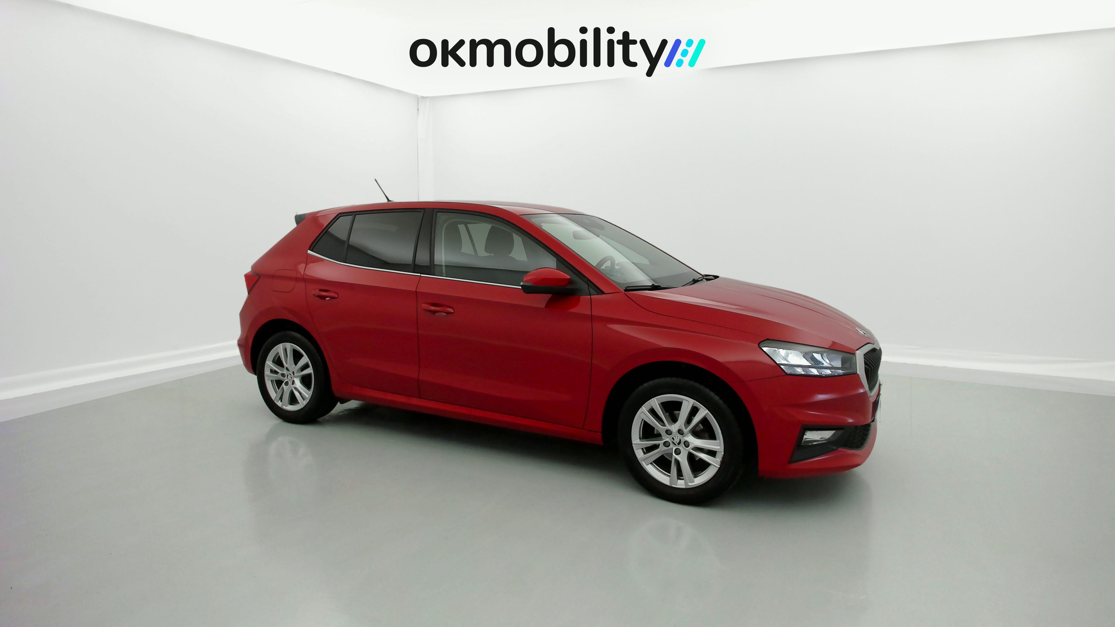 skoda fabia selection 1.0 MPI 80 2024 rojo velvet 4