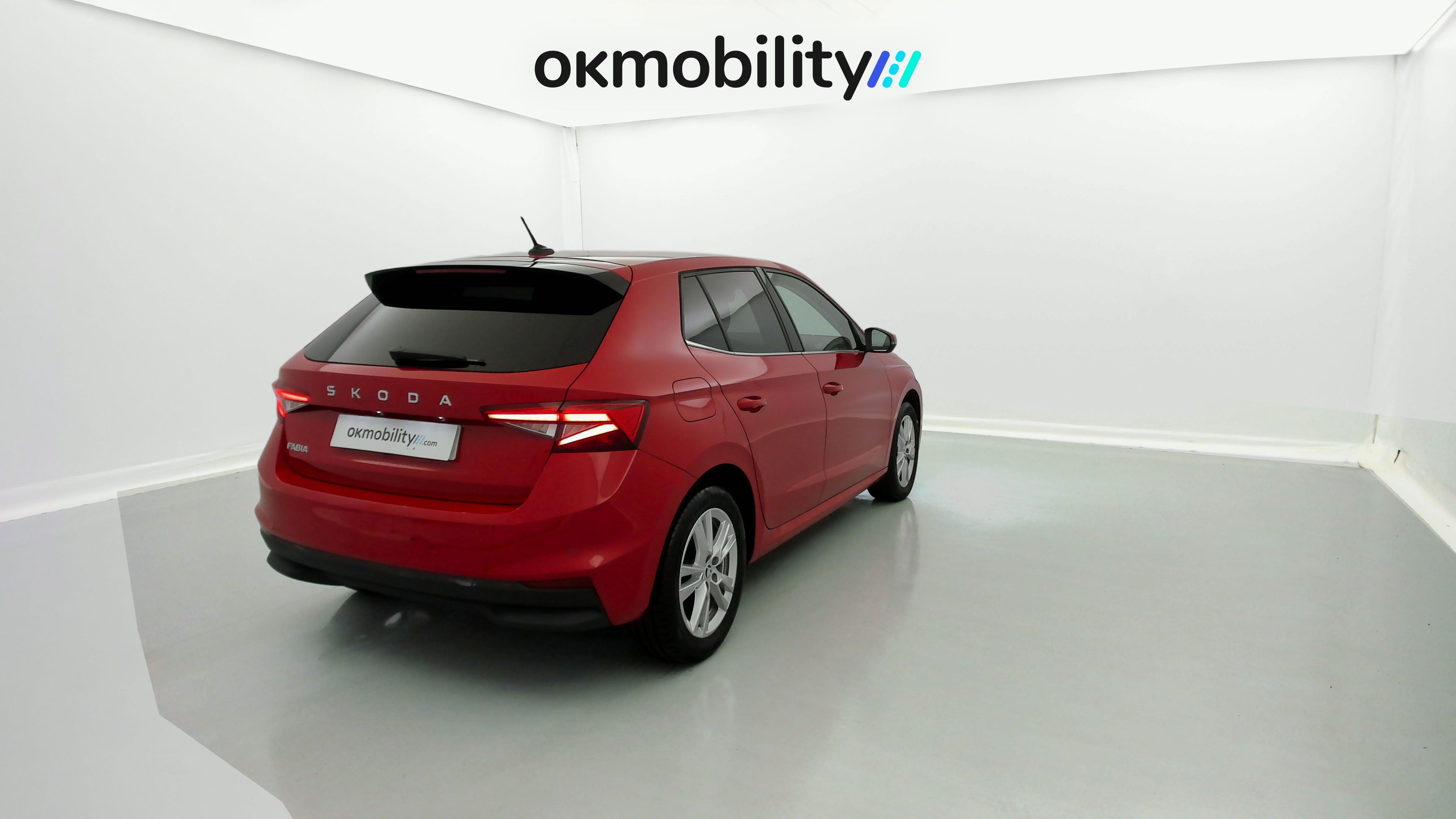 skoda fabia selection 1.0 MPI 80 2024 rojo velvet 11