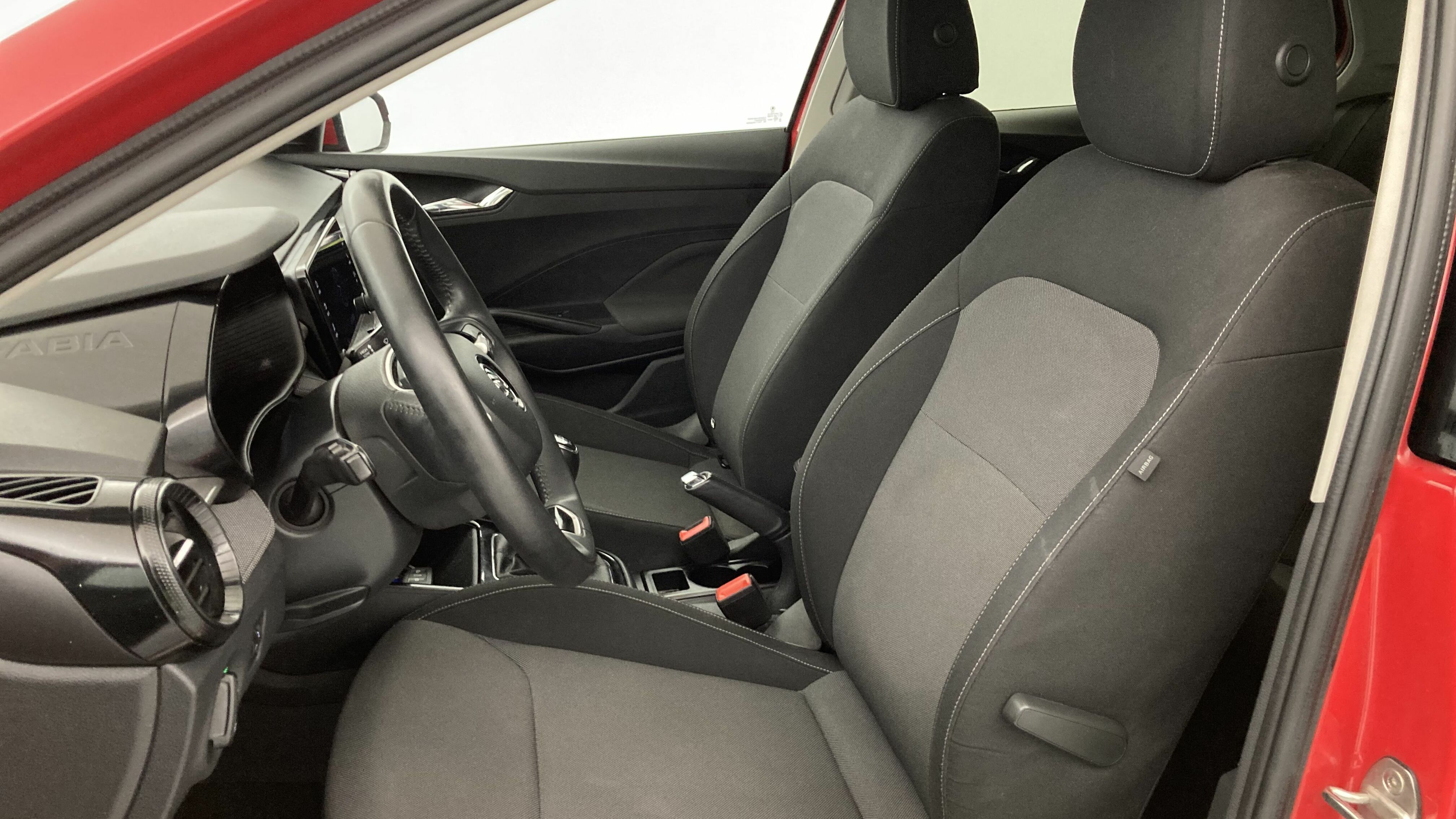 skoda fabia selection 1.0 MPI 80 2024 rojo velvet 13