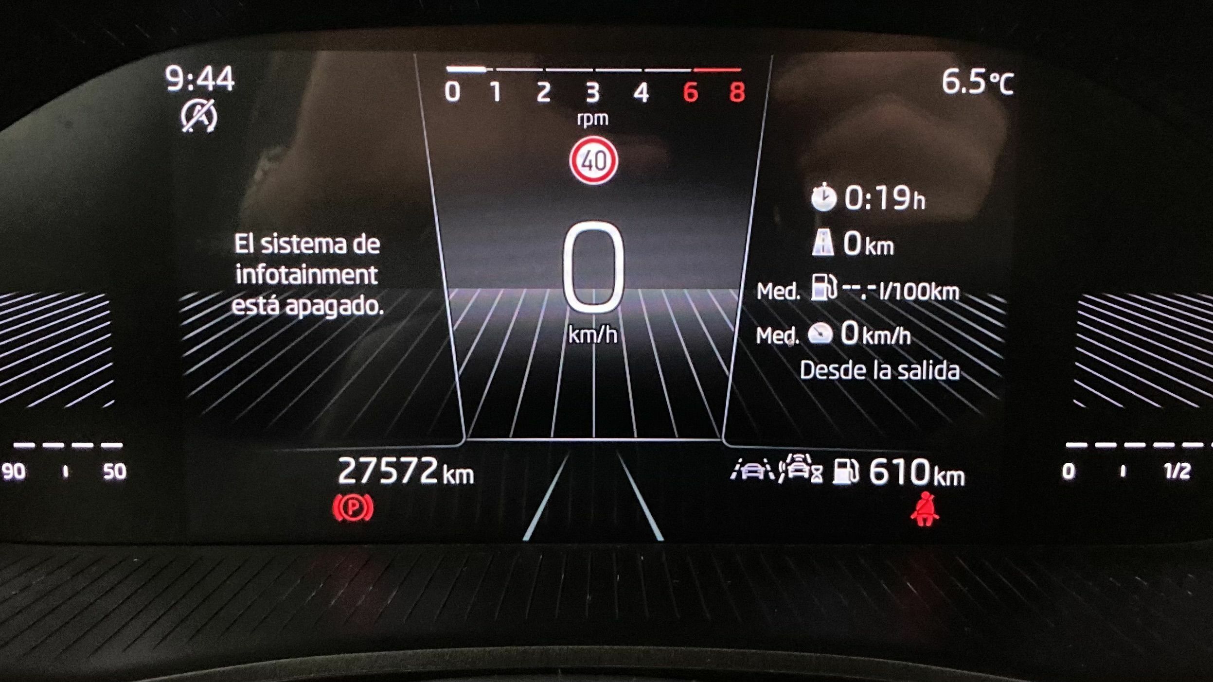 skoda fabia selection 1.0 MPI 80 2024 rojo velvet 17