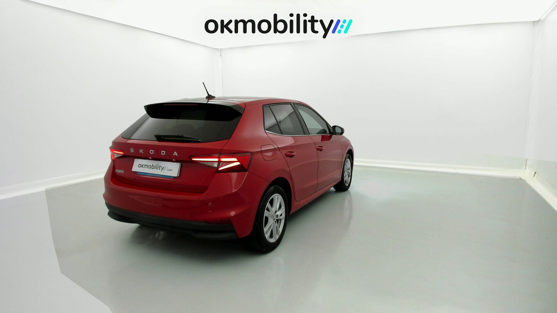 skoda fabia selection 1.0 MPI 80 2024 rojo velvet 10