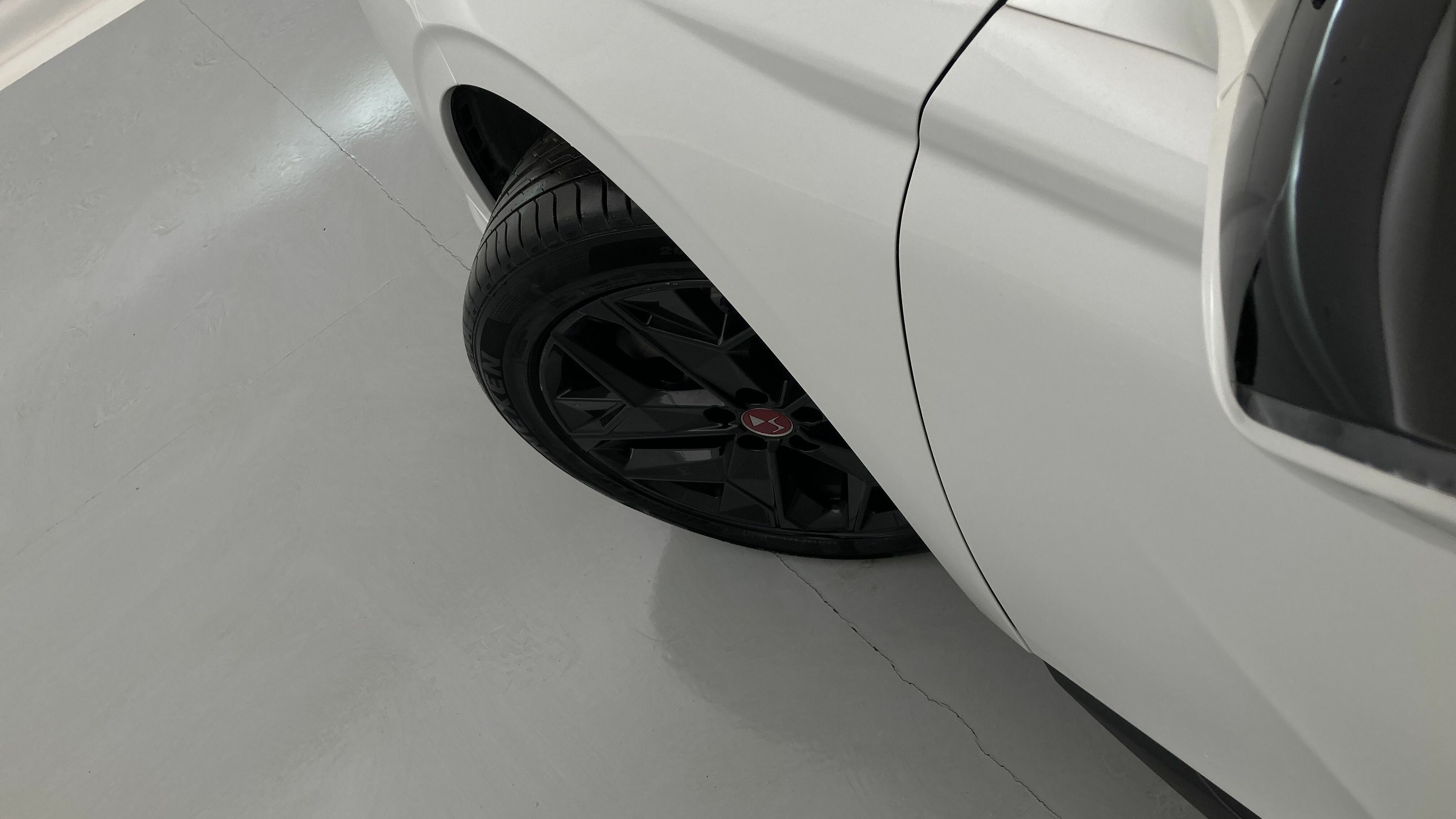 ds ds4 performance line + E-TENSE 225 CA 2023 blanco nacarado 29