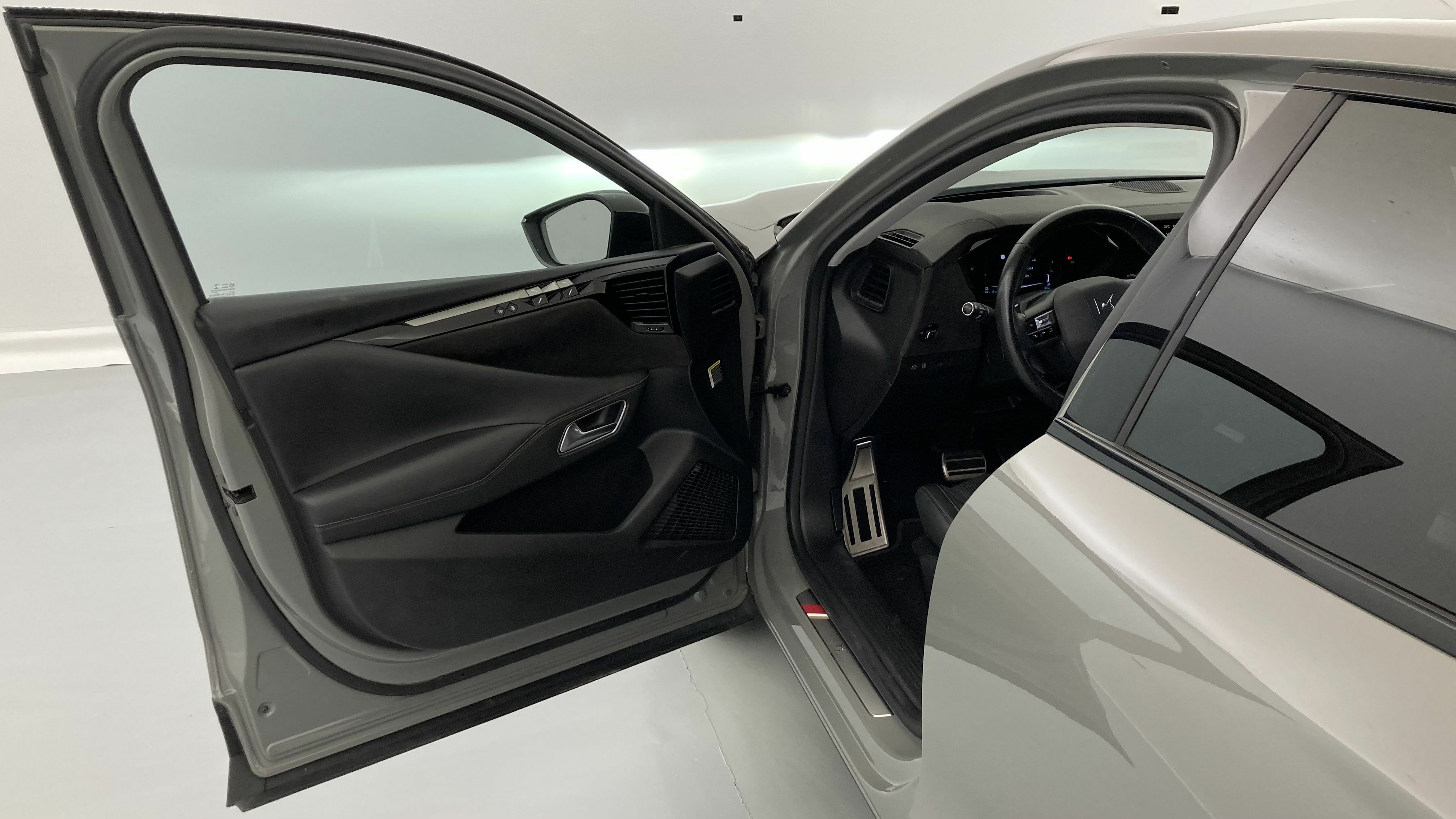 ds ds4 performance line + E-TENSE 225 CA 2023 lacquered grey 13