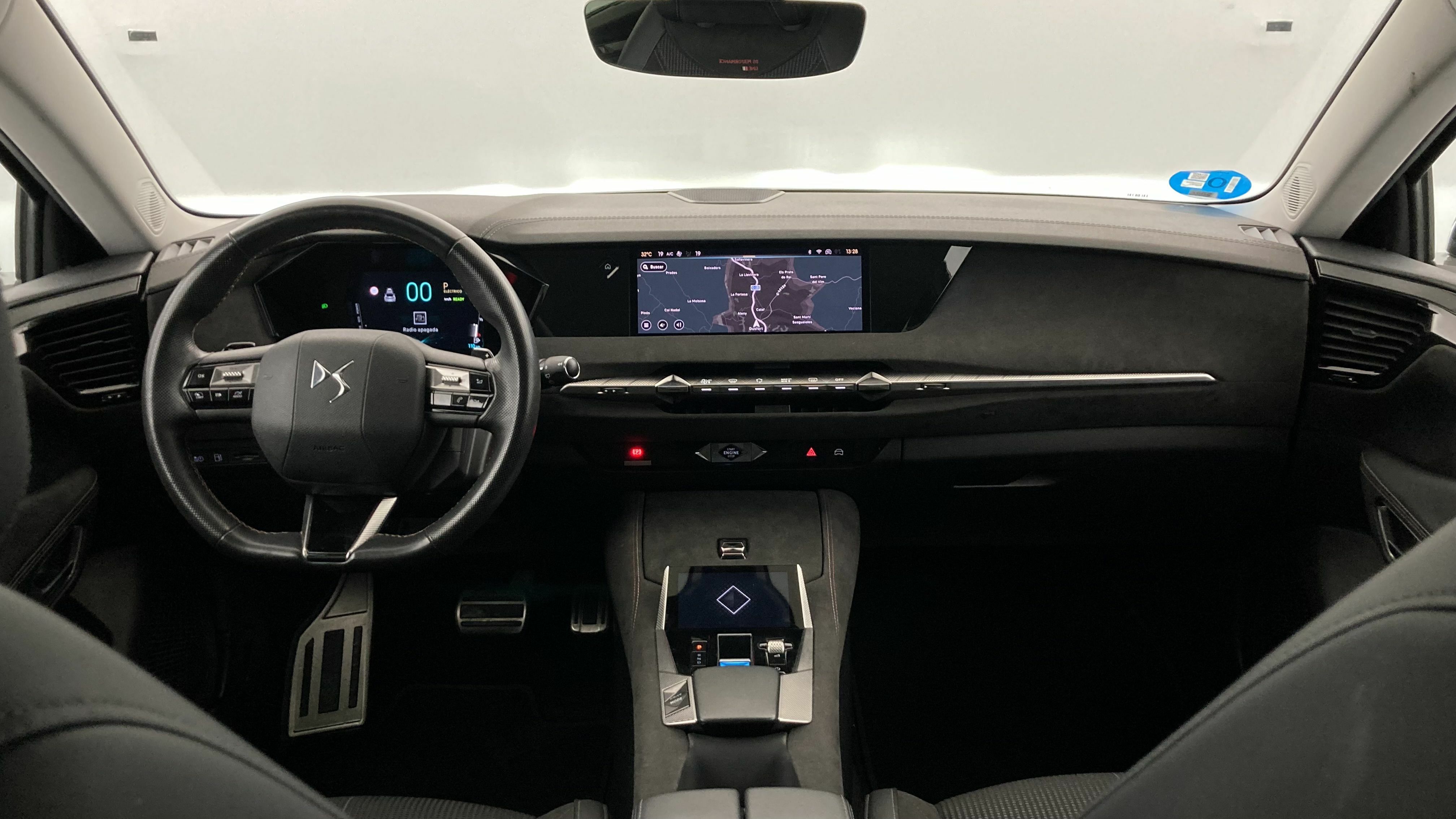 ds ds4 performance line + E-TENSE 225 CA 2023 lacquered grey 16
