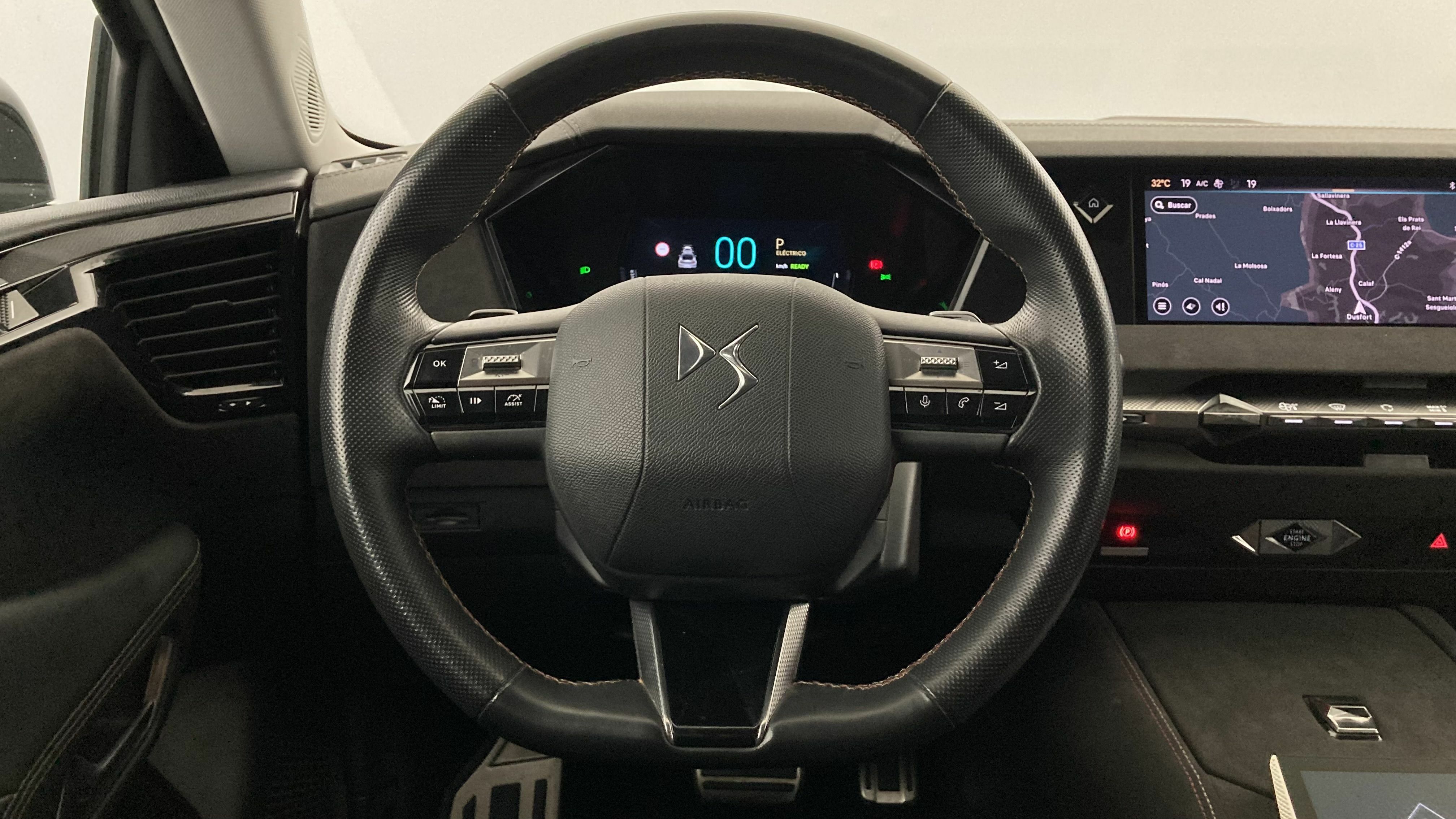 ds ds4 performance line + E-TENSE 225 CA 2023 lacquered grey 17