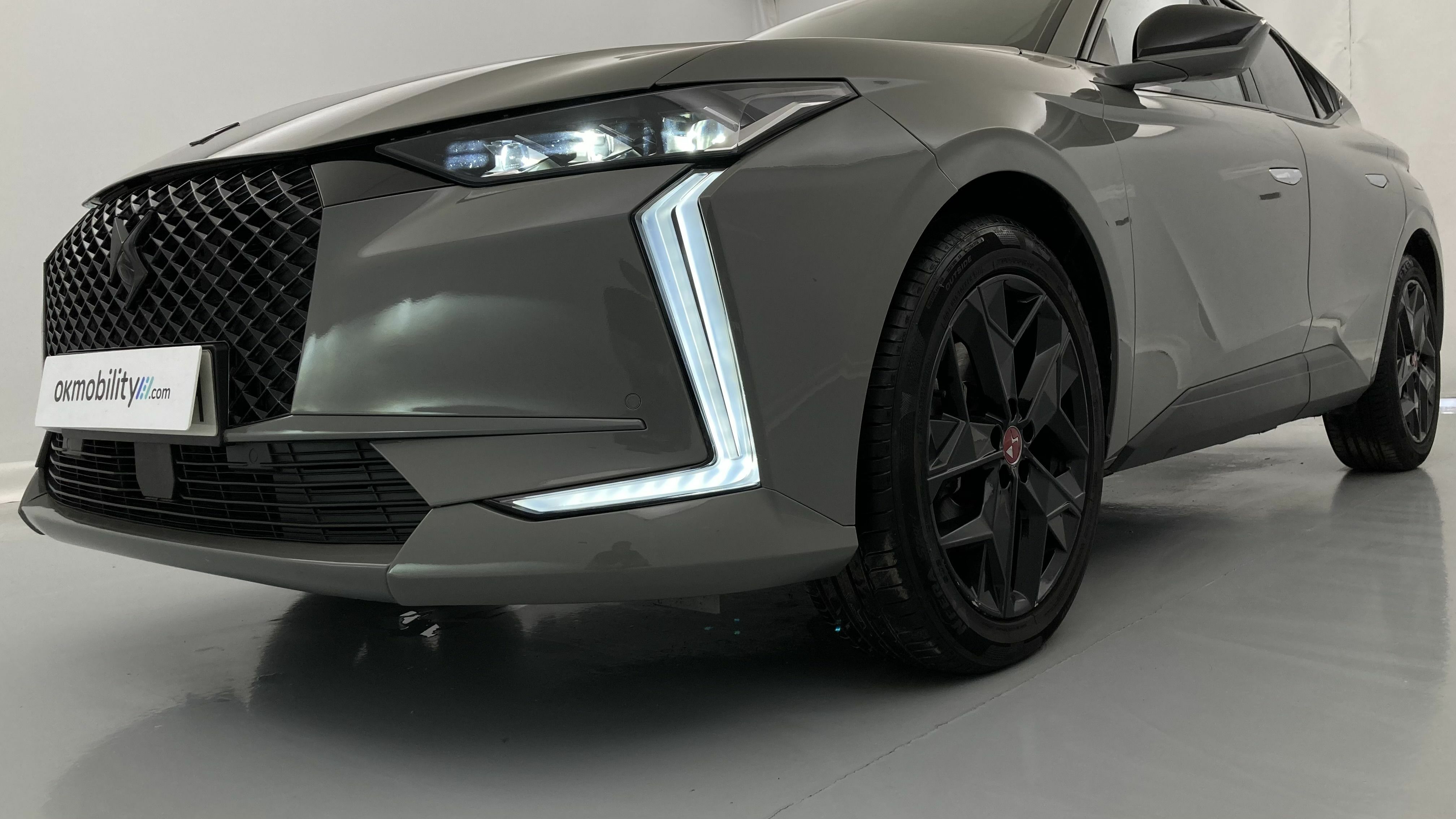 ds ds4 performance line + E-TENSE 225 CA 2023 lacquered grey 26
