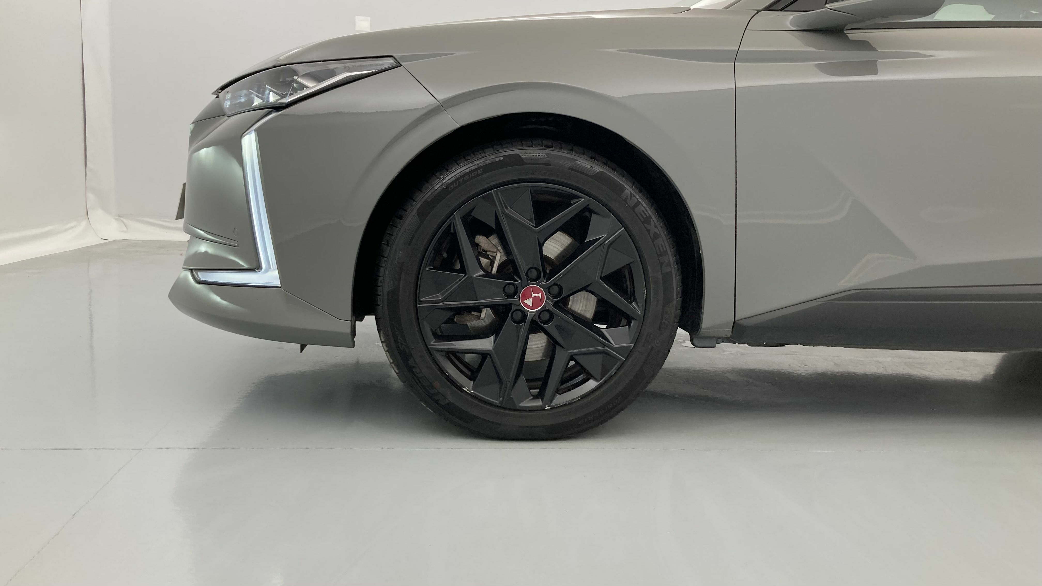 ds ds4 performance line + E-TENSE 225 CA 2023 lacquered grey 27