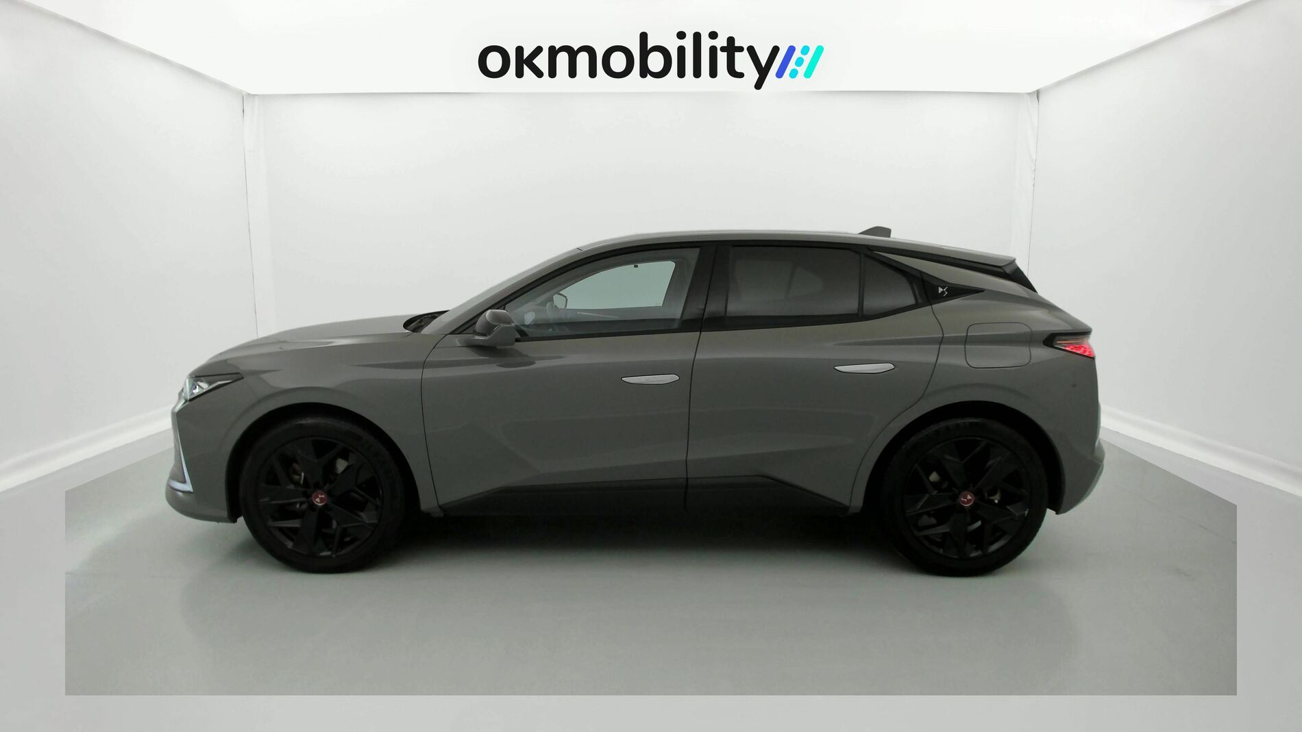 ds ds4 performance line + E-TENSE 225 CA 2023 lacquered grey 7