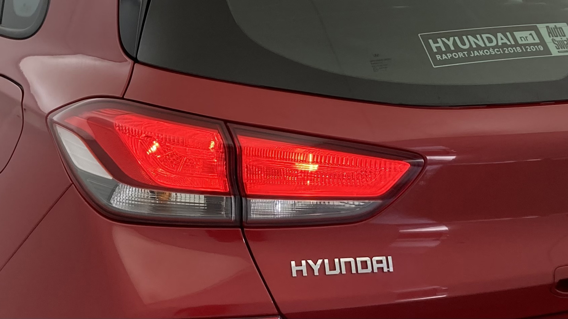 hyundai i30 classic plus 1.4 MPI 100 2020 red 15