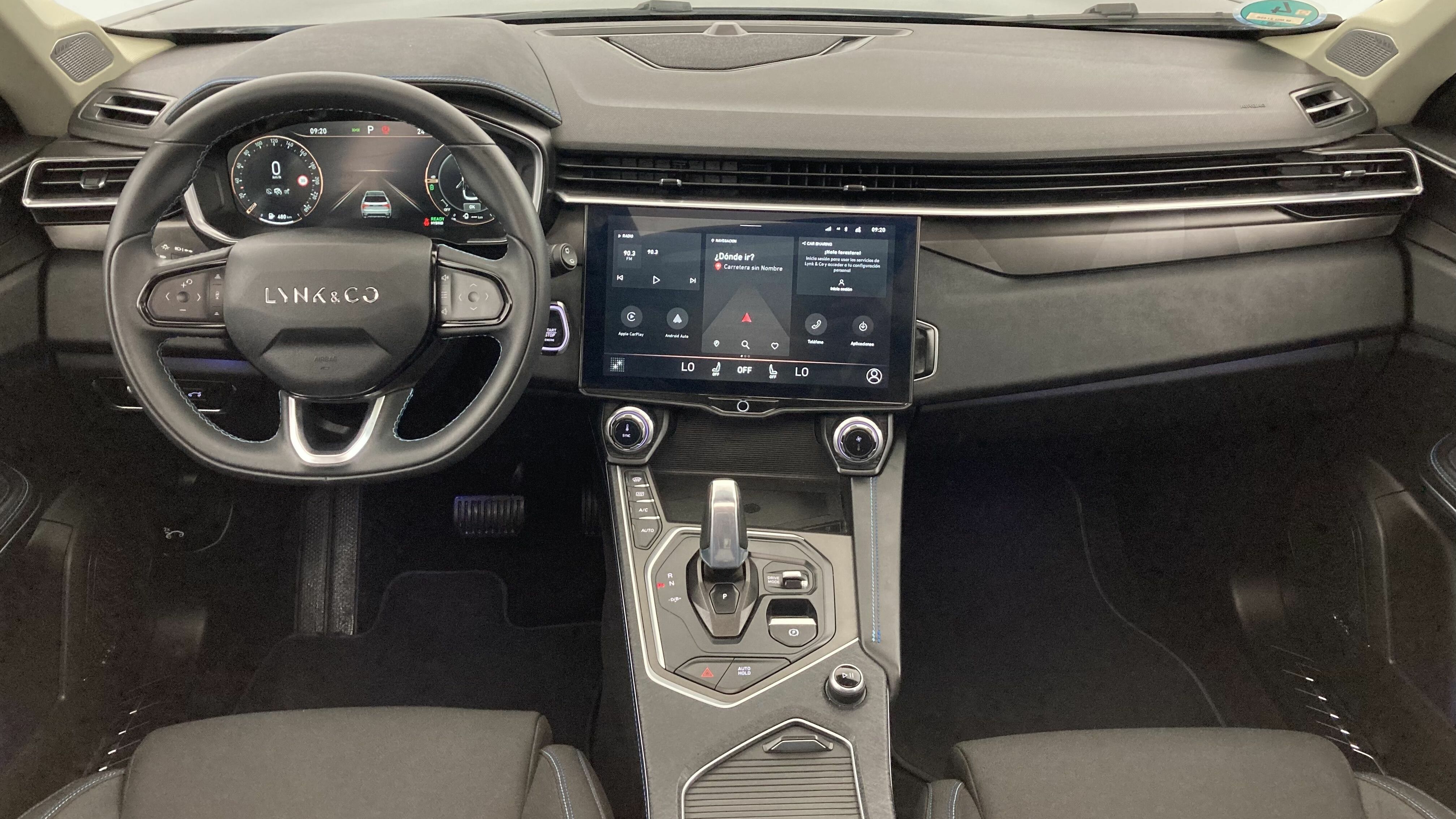 lynk&co 1 nv 1.5 PHEV 261 2022 black 17