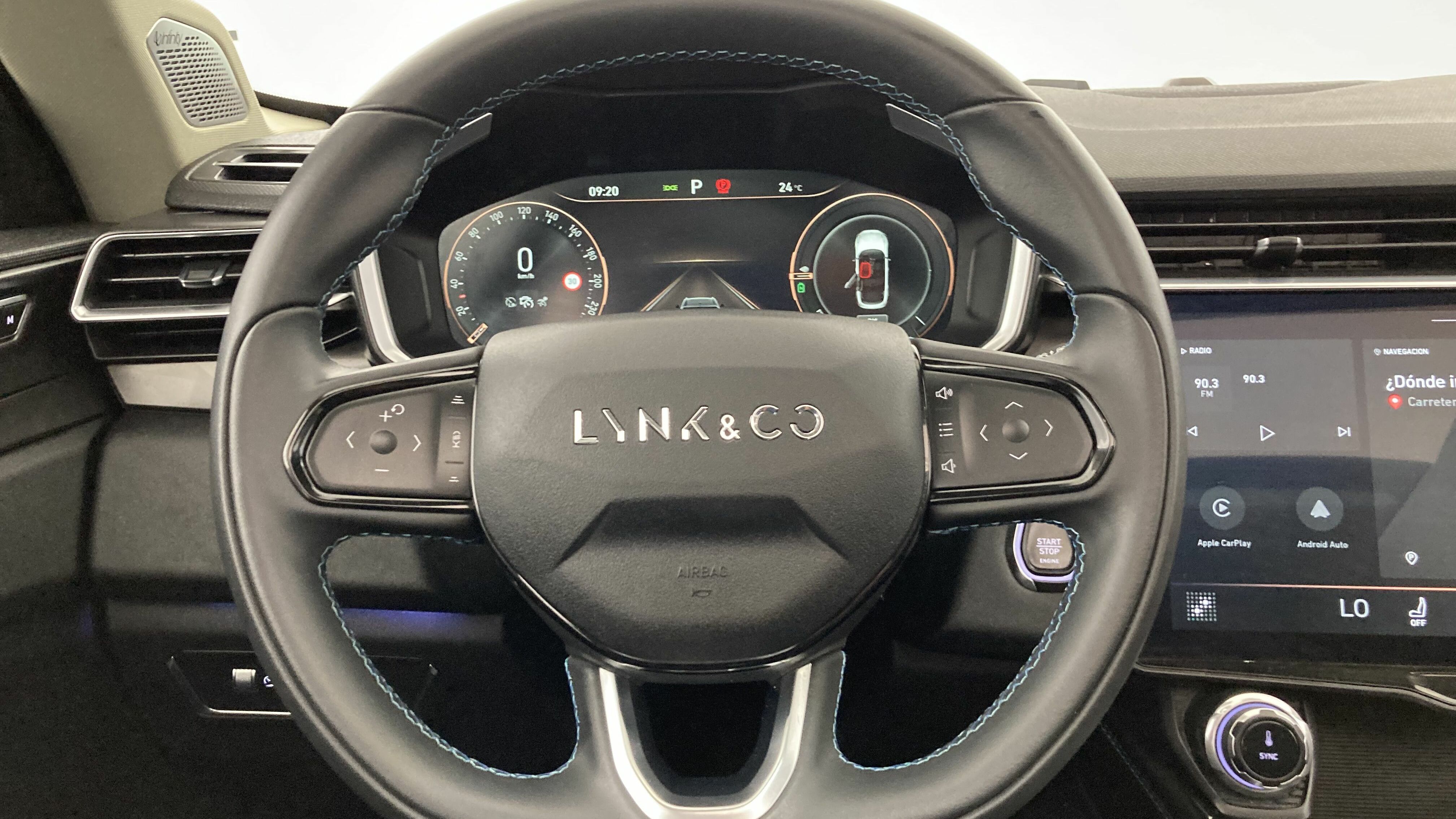 lynk&co 1 nv 1.5 PHEV 261 2022 black 18