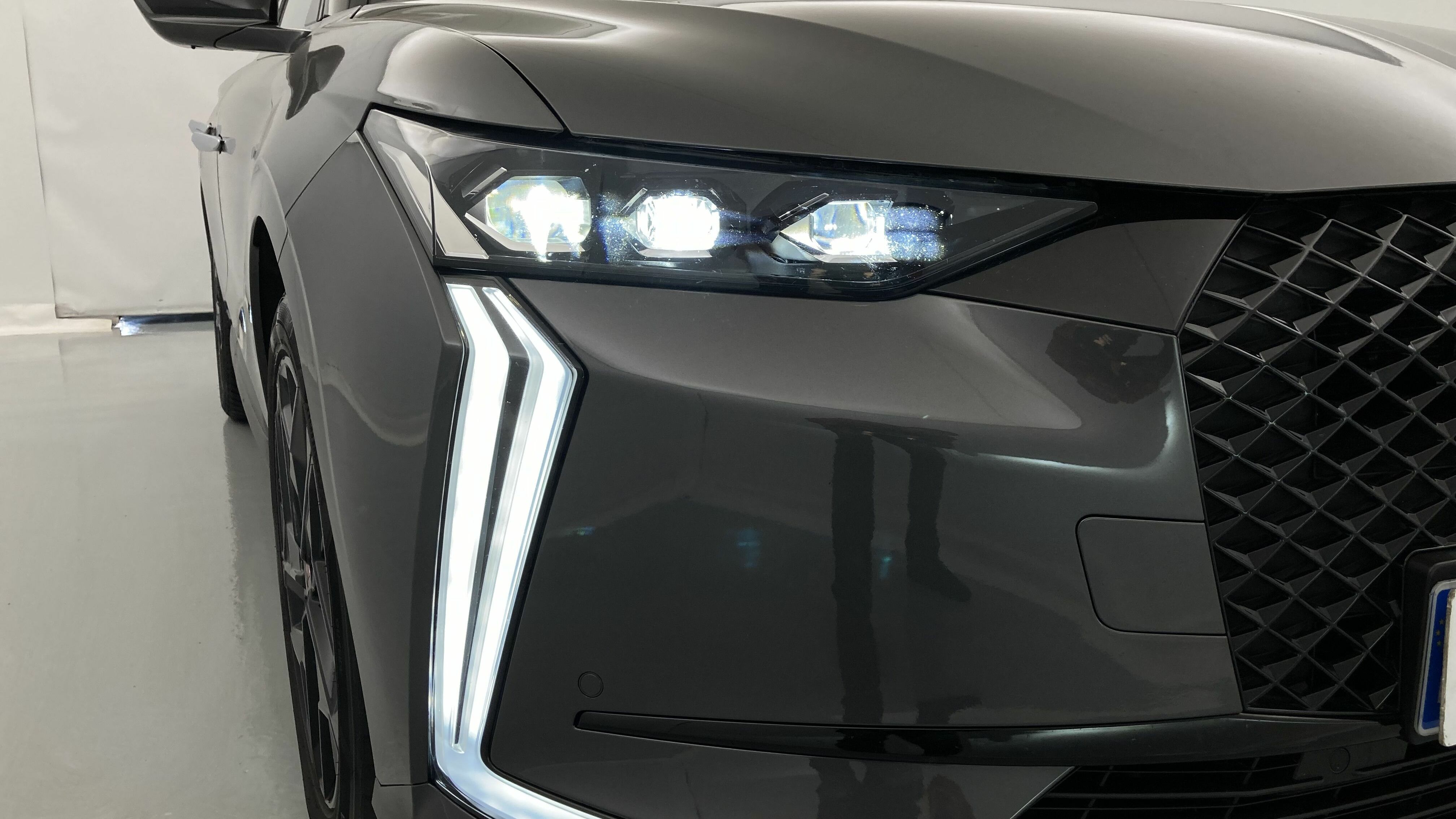 ds ds4 performance line + E-TENSE 225 CA 2023 gris platino 29